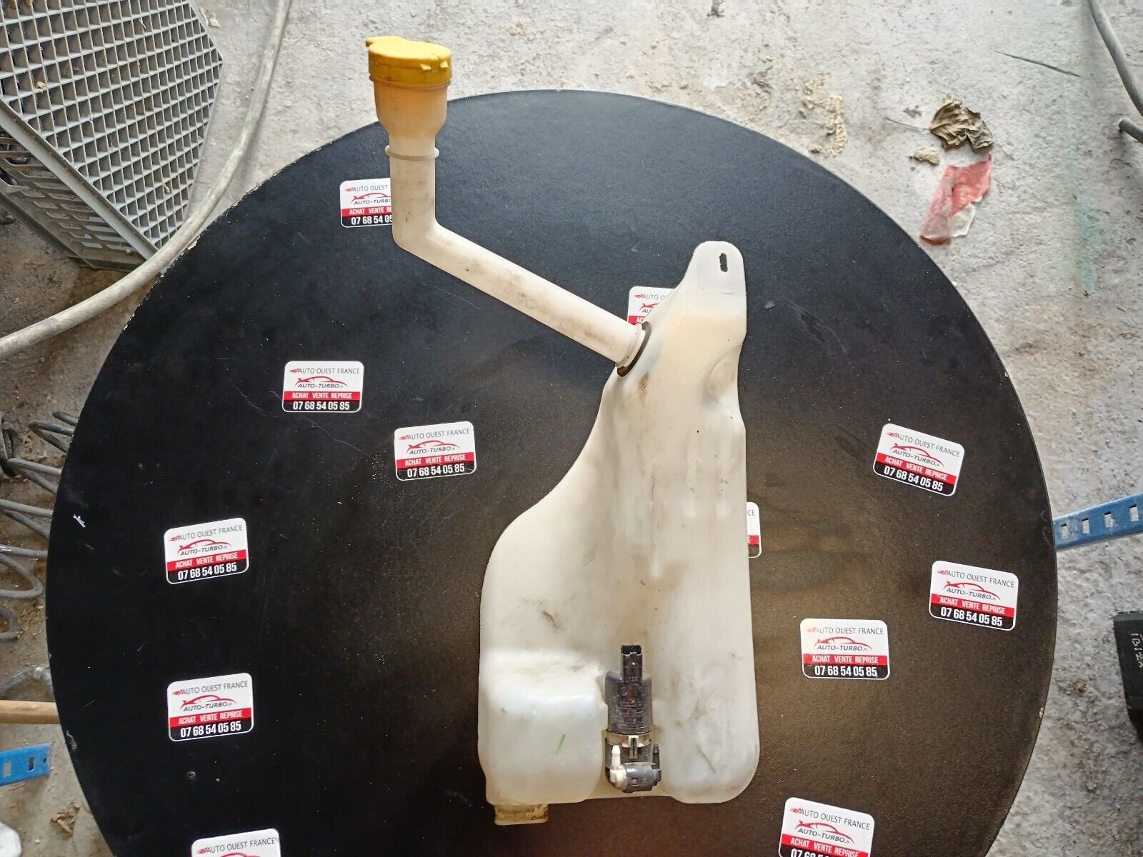 RESERVOIR DE LAVE GLACE RENAULT SCENIC 3 REFERENCE: 289108770