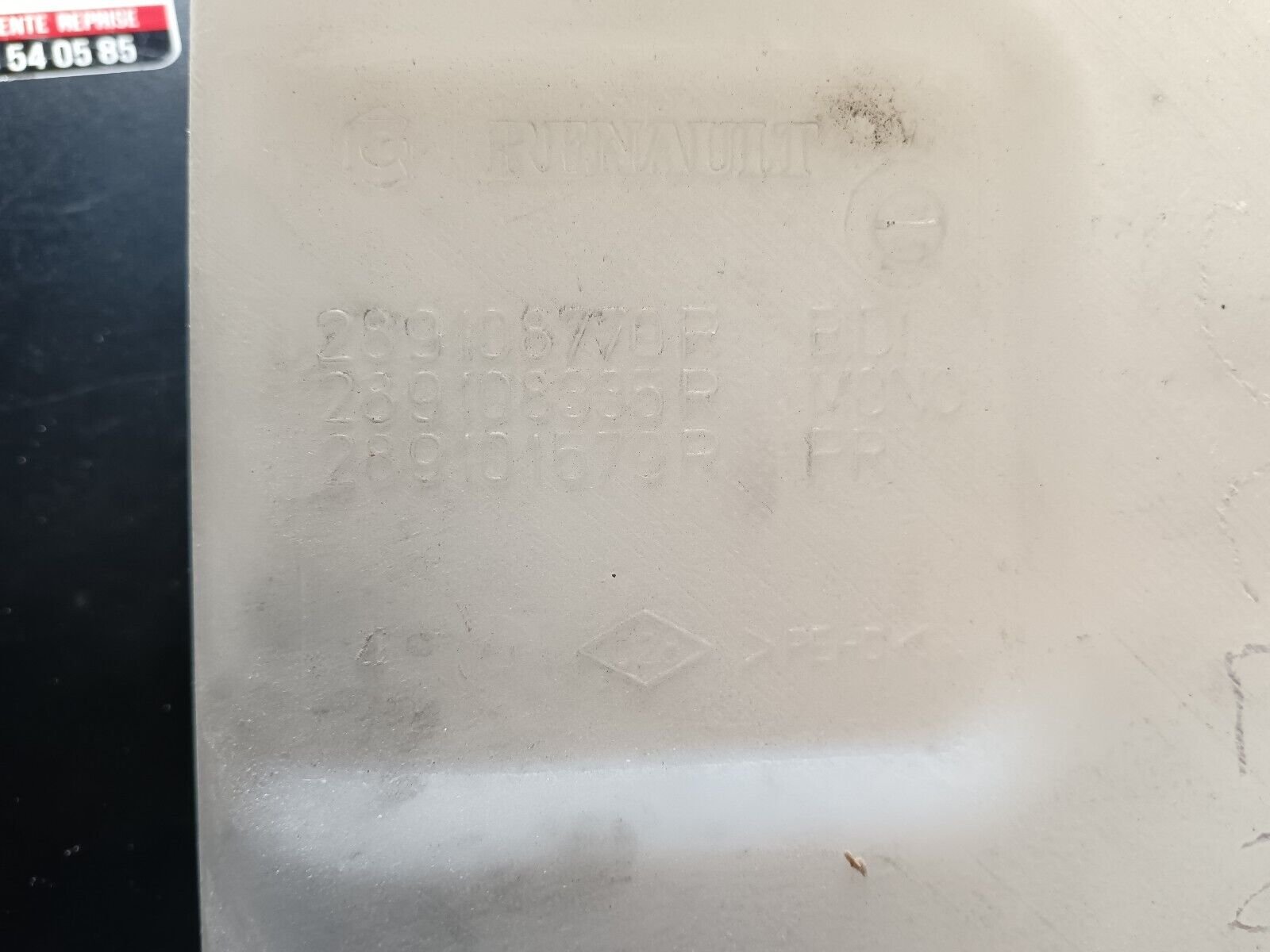 RESERVOIR DE LAVE GLACE RENAULT SCENIC 3 REFERENCE: 289108770