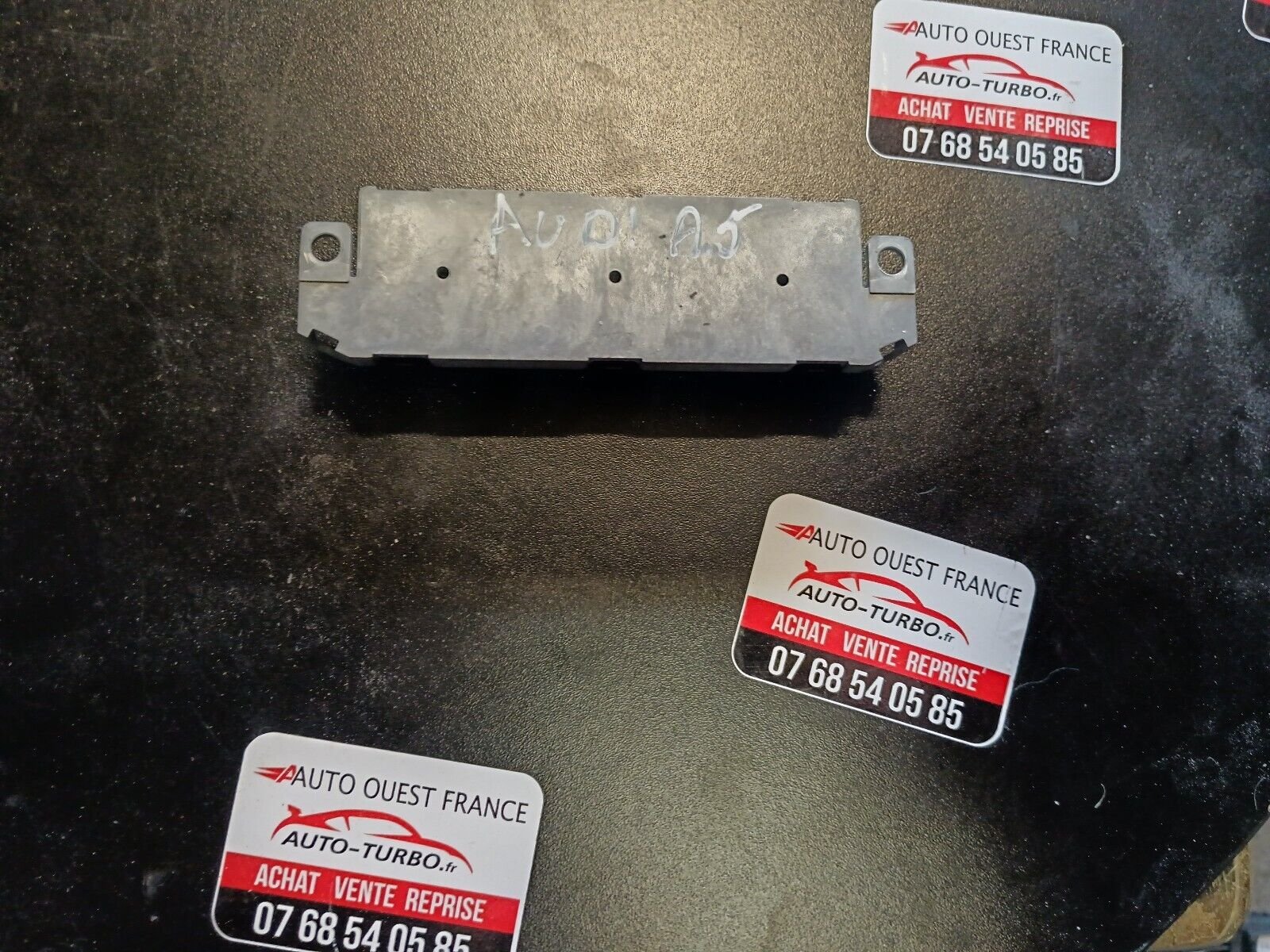 AMPLIFICATEUR ANTENNE AUDI A5, A4, A3 REFERENCE:8T0035225