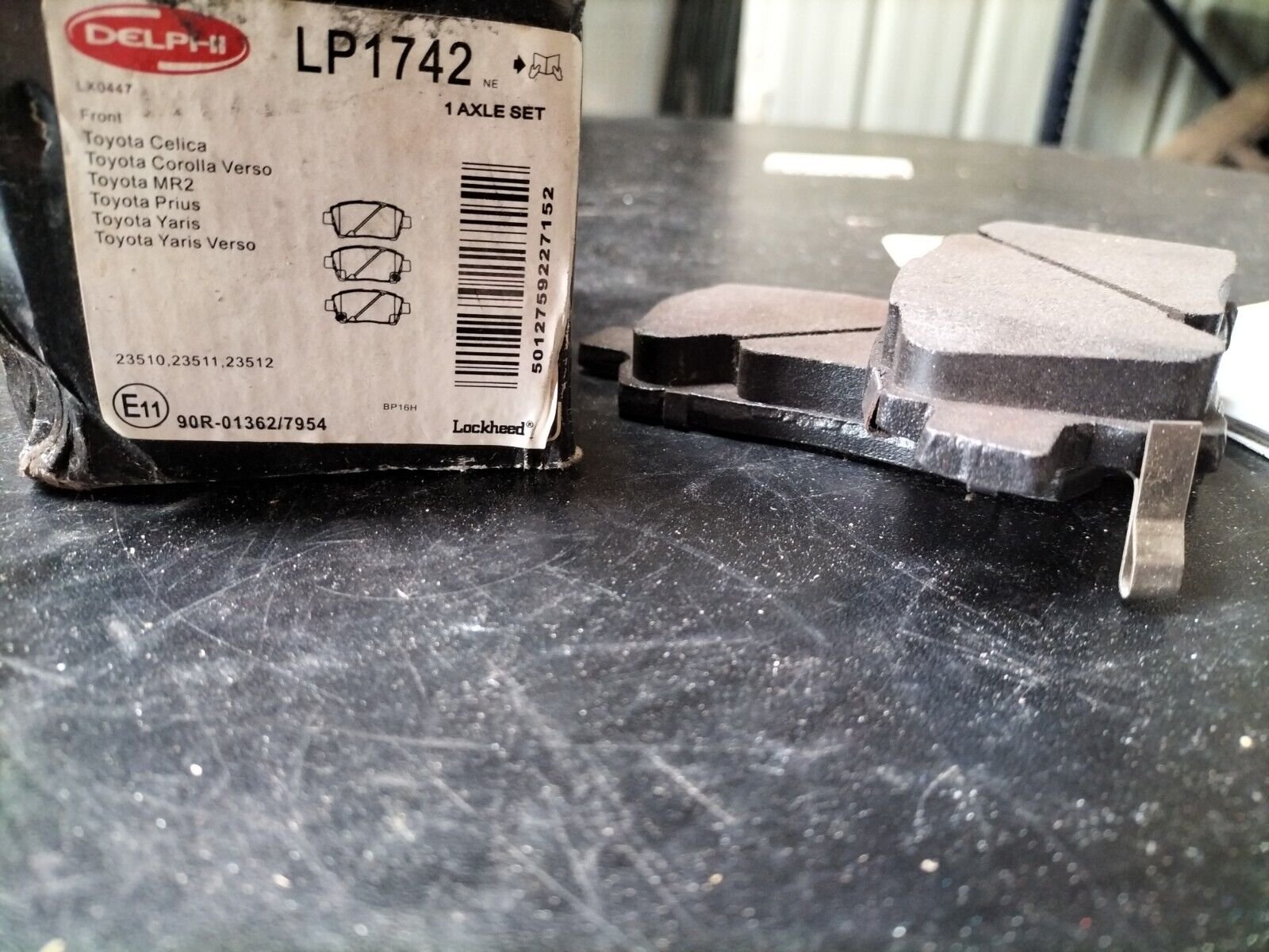 PLAQUETTES DE FREIN AVANT TOYOTA COROLLA PRIUS YARIS DELPHI LP1742