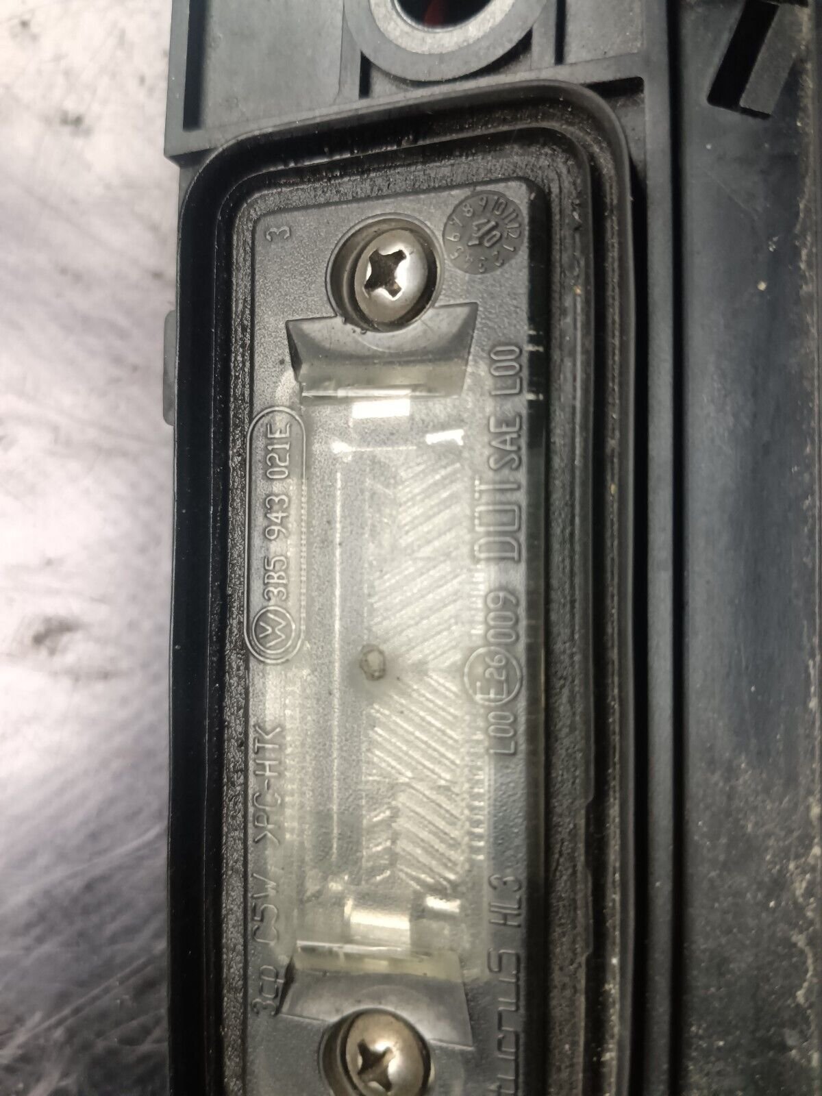 POIGNEE HAYON VOLKSWAGEN TURAN REFERENCE: 3B5943021