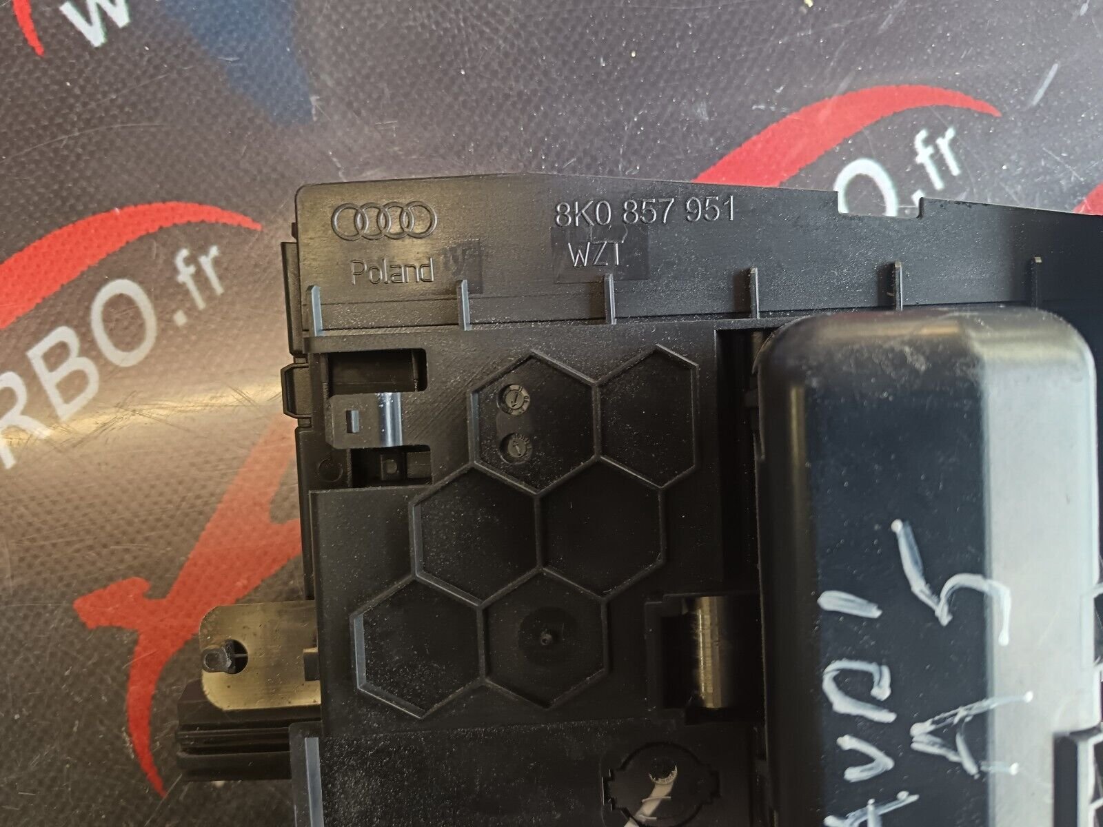 CENDRIER AUDI A5 REFERENCE: 8K0857951