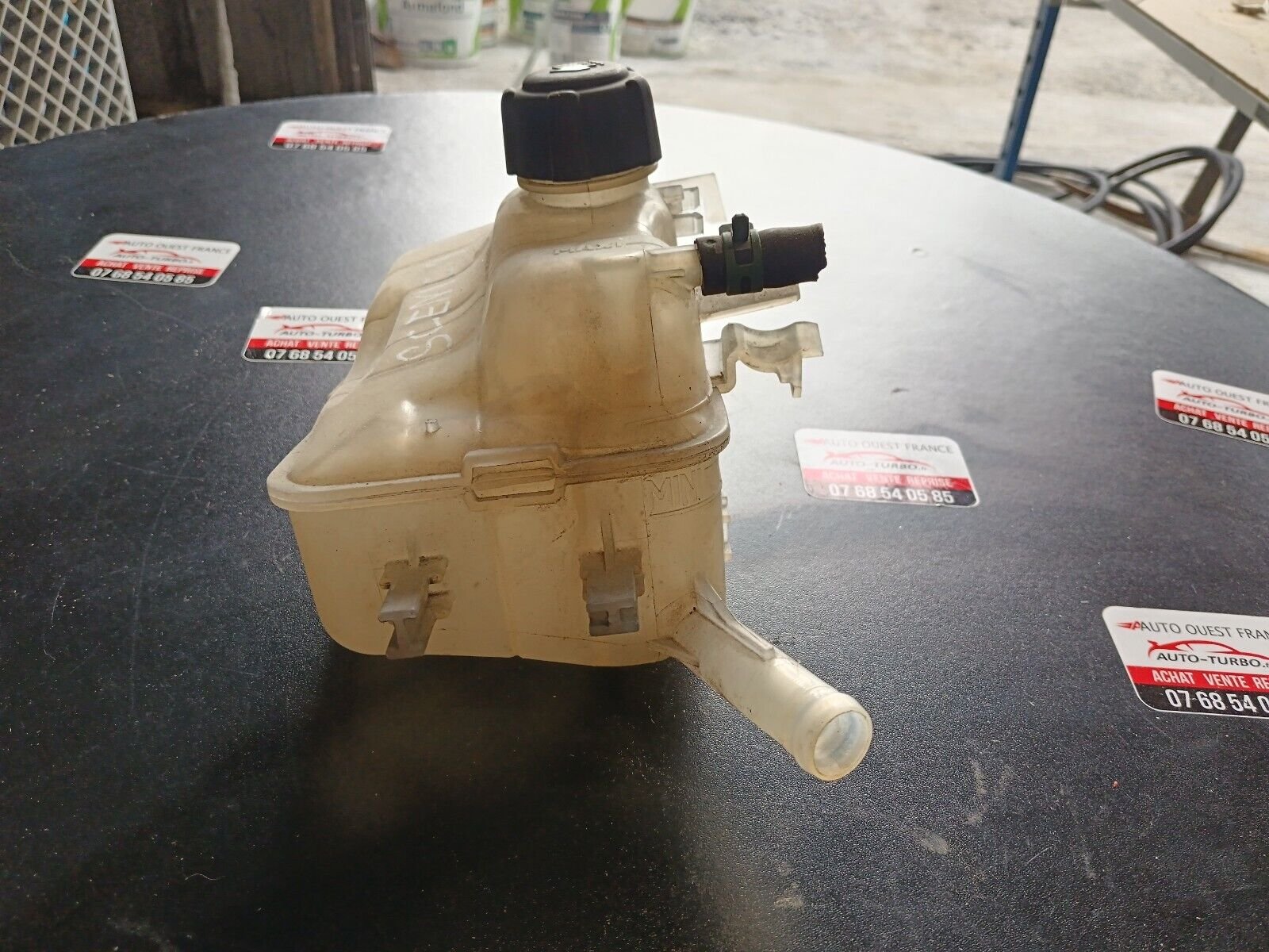 VASE D'EXPANSION LIQUIDE REFROIDISSEMENT RENAULT SCENIC III REFERENCE: 217100005