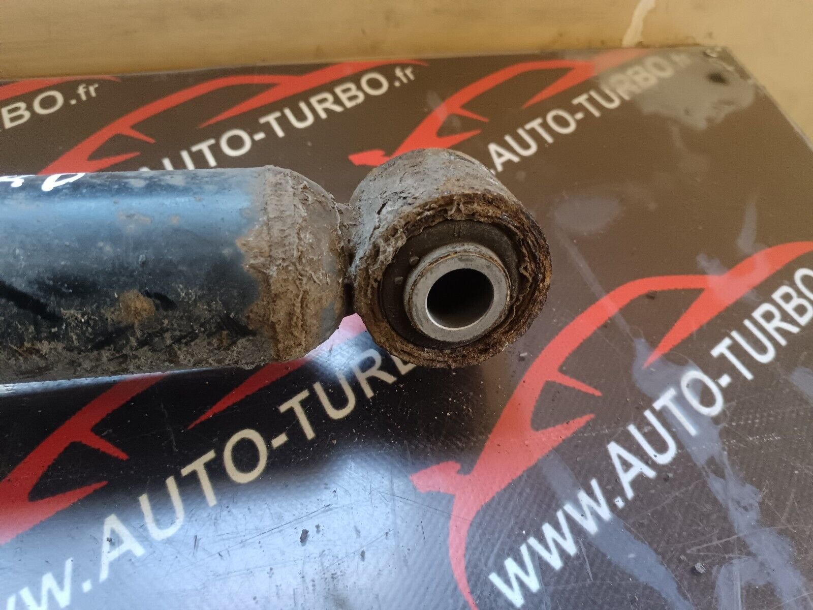 AMORTISSEUR ARRIERE DROIT BMW 520 F10 REFERENCE: 6789385