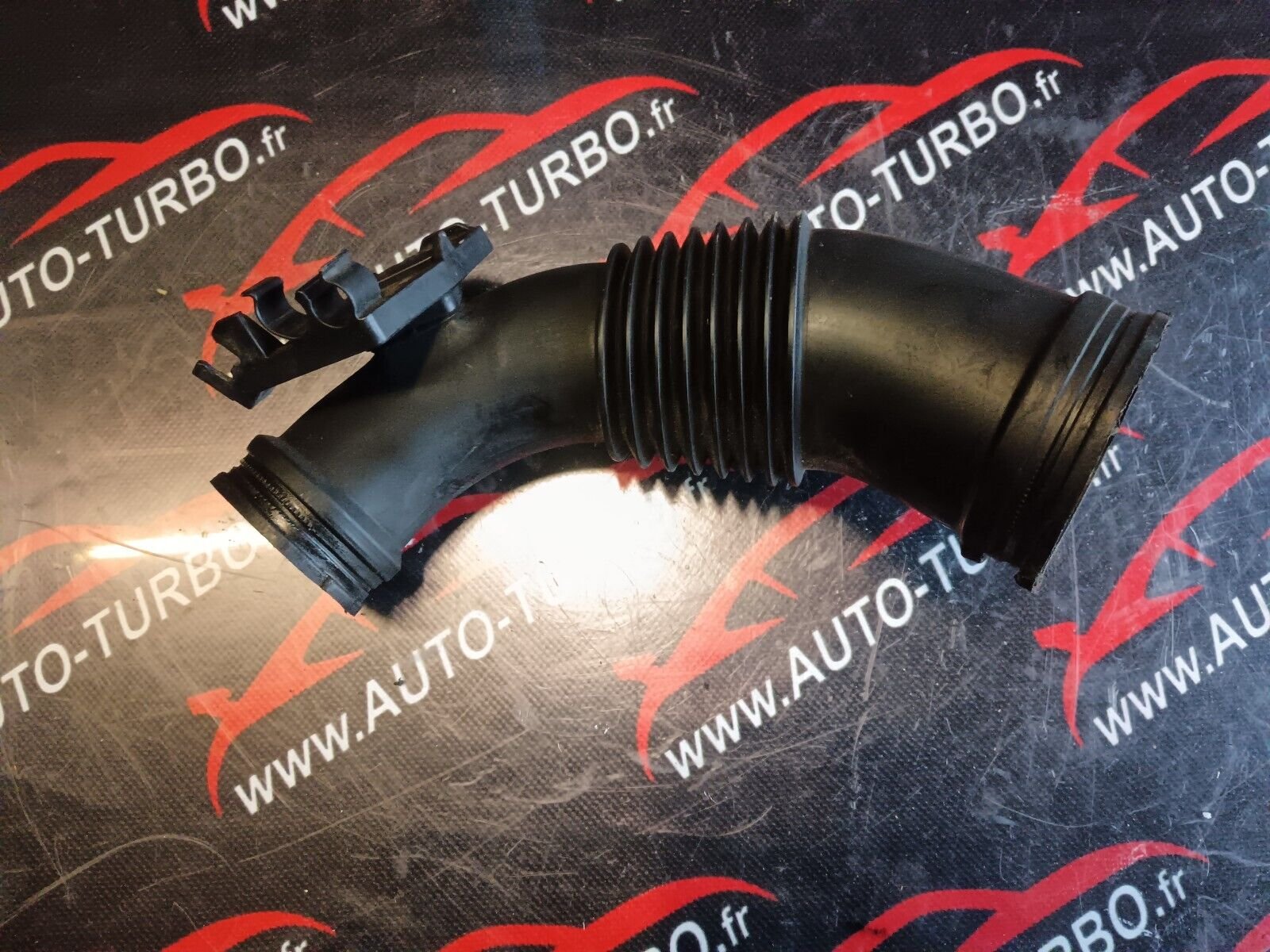 TUYAU AUDI A 5 3.0 TDI 245CH REFERENCE: 059129615