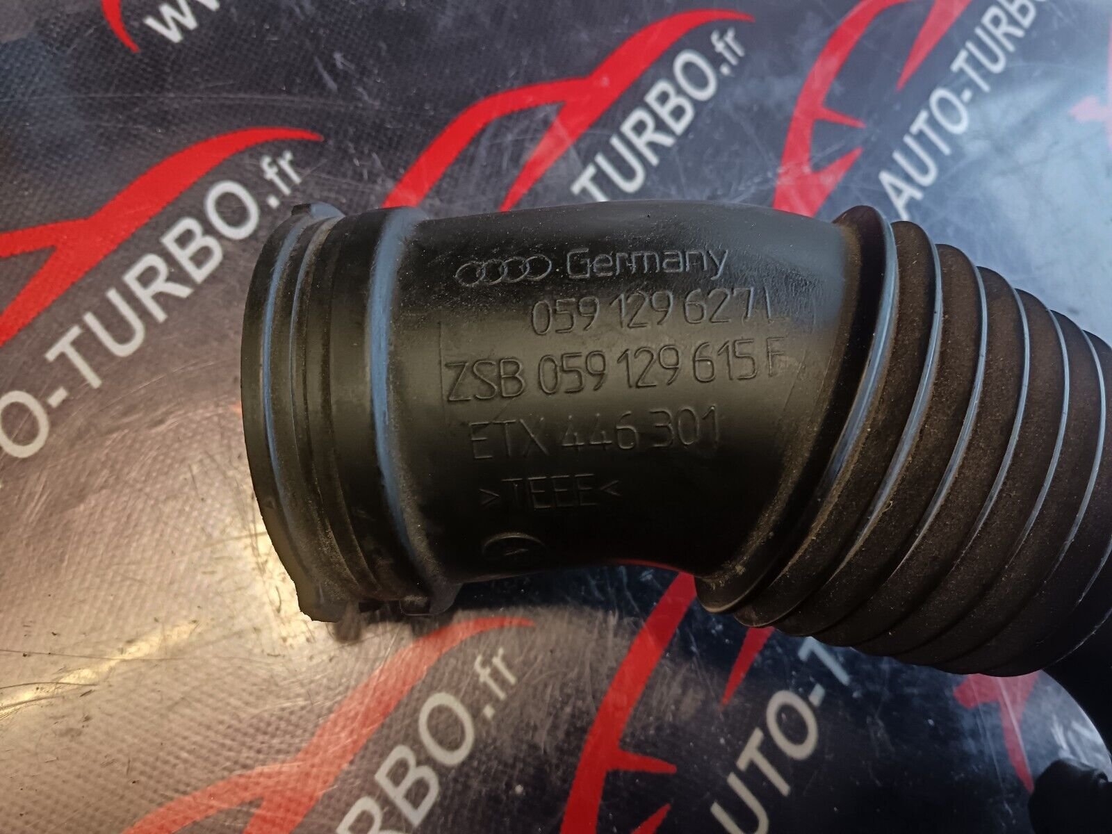 TUYAU AUDI A 5 3.0 TDI 245CH REFERENCE: 059129615