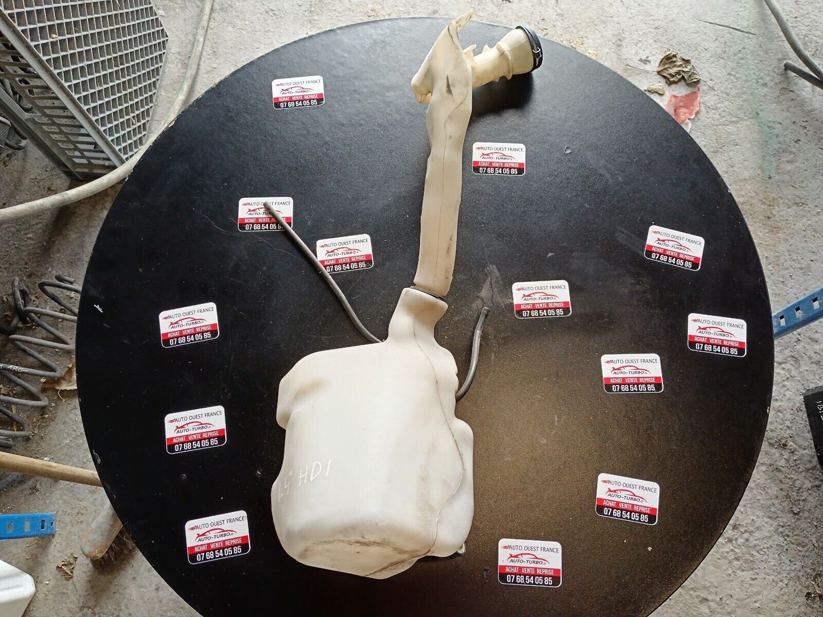 RESERVOIR LAVE GLACE PEUGEOT 207 REFERENCE: 964833758003