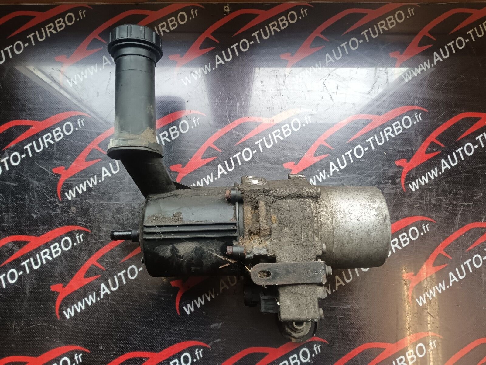 POMPE DE DIRECTION ASSISTEE PEUGEOT 307cc REFERENCE: 21601221