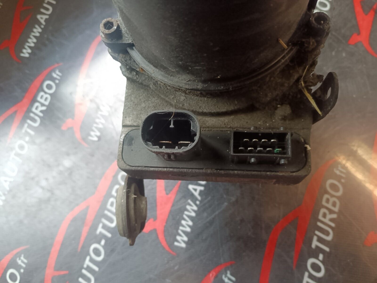 POMPE DE DIRECTION ASSISTEE PEUGEOT 307cc REFERENCE: 21601221