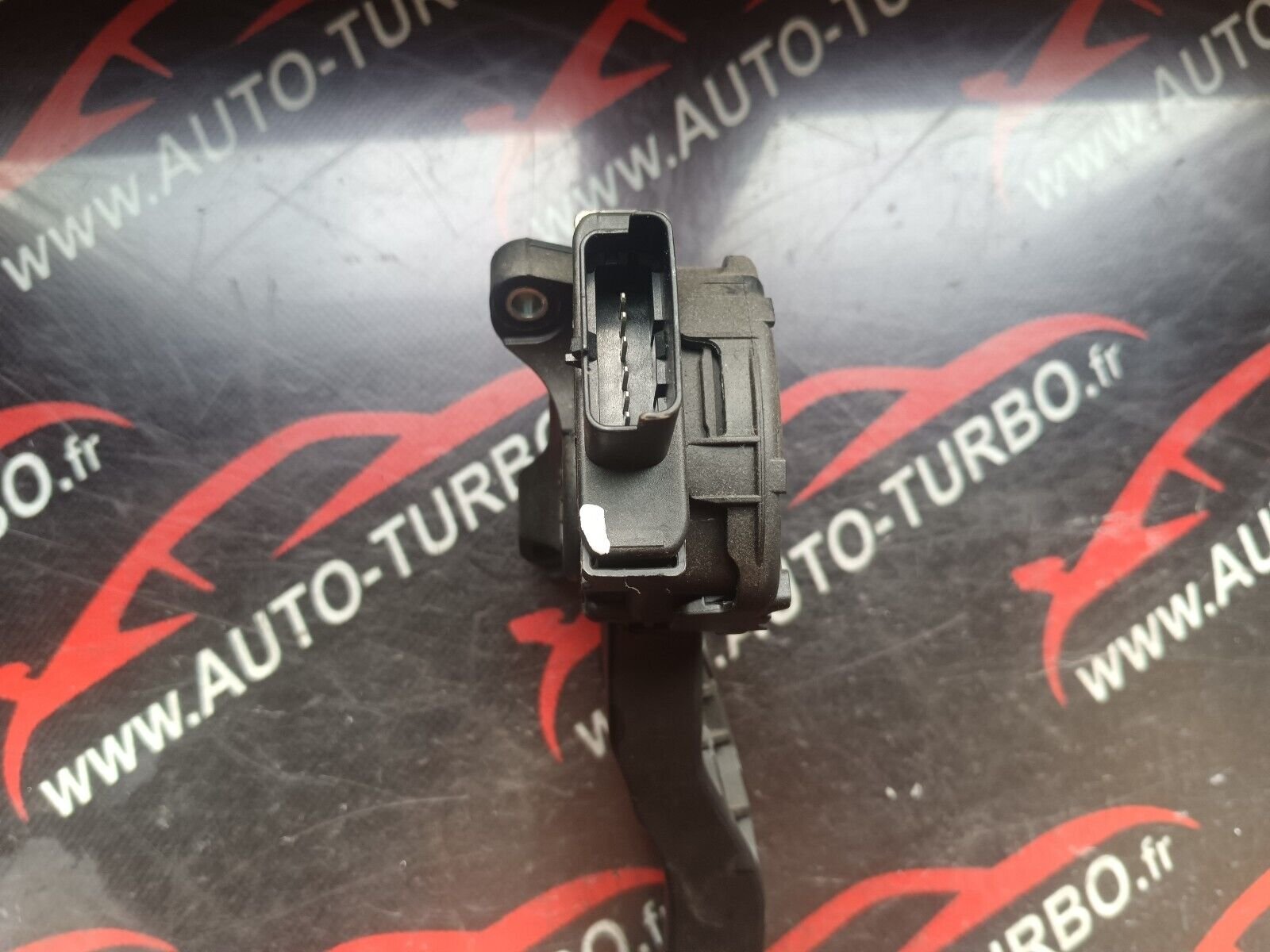 PEDALIER D'ACCELERATEUR PEUGEOT 2008 1.6HDI 110CH REFERENCE: 9671433780