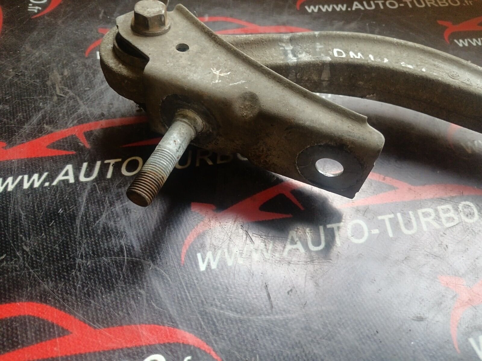 BRAS DE SUSPENSION BMW 520 F10 REFERENCE: 6082T6