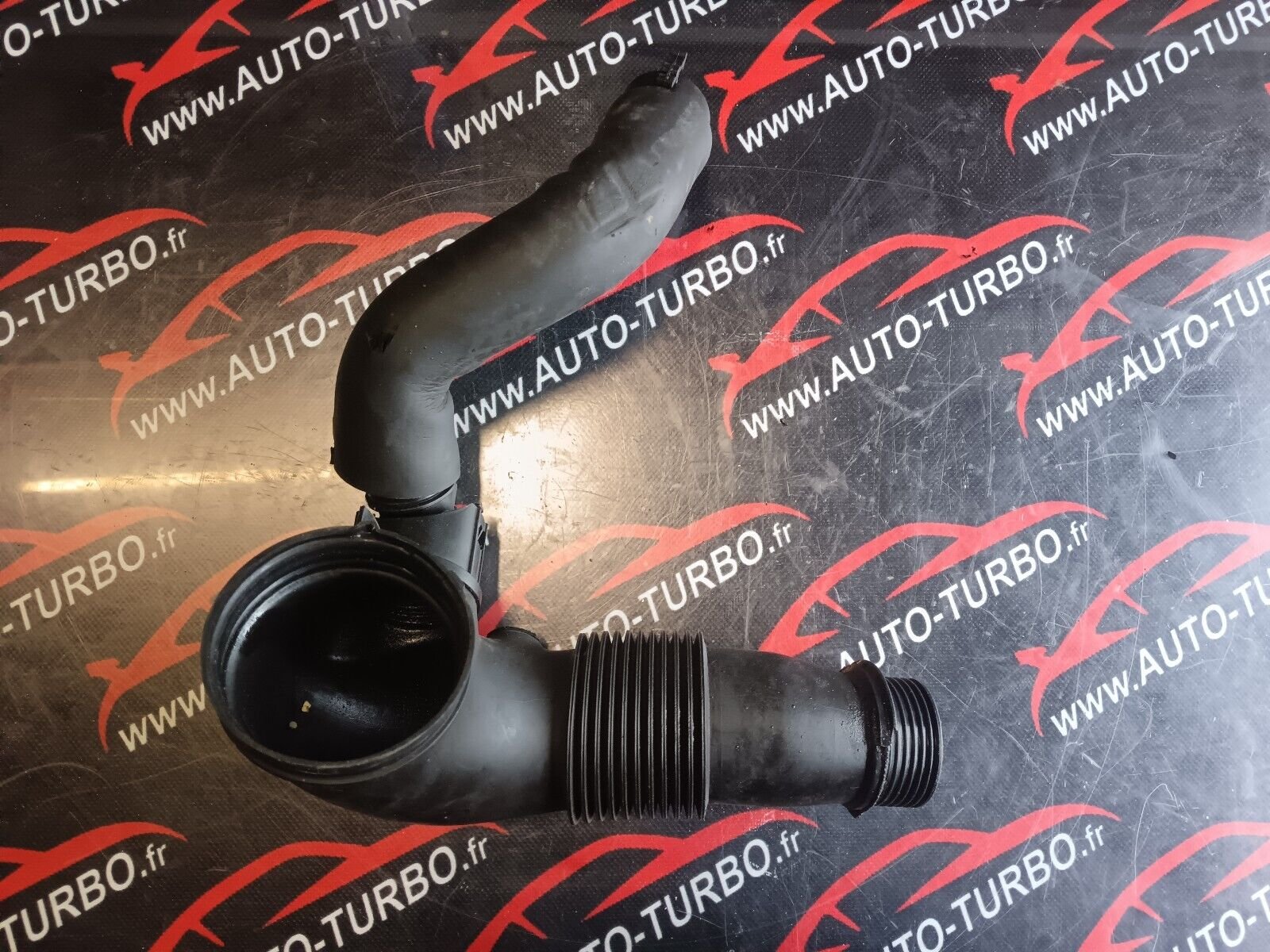 TUYAU DURITE D'ADMISSION D'AIR BMW GT 328i REFERENCE: 70510167