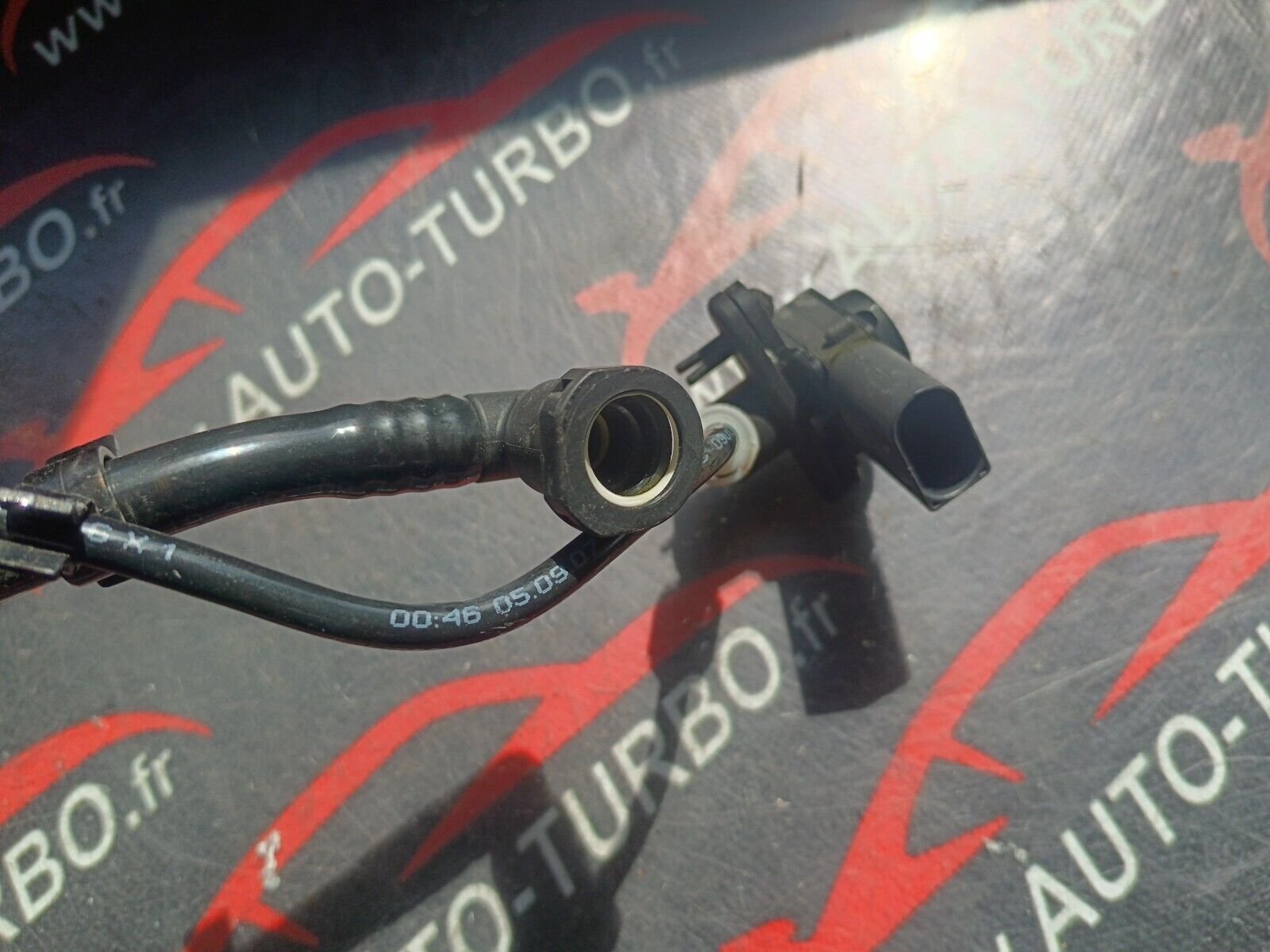 TUYAU A VIDE BMW SERIE 1 E87 116i REFERENCE: 7601006