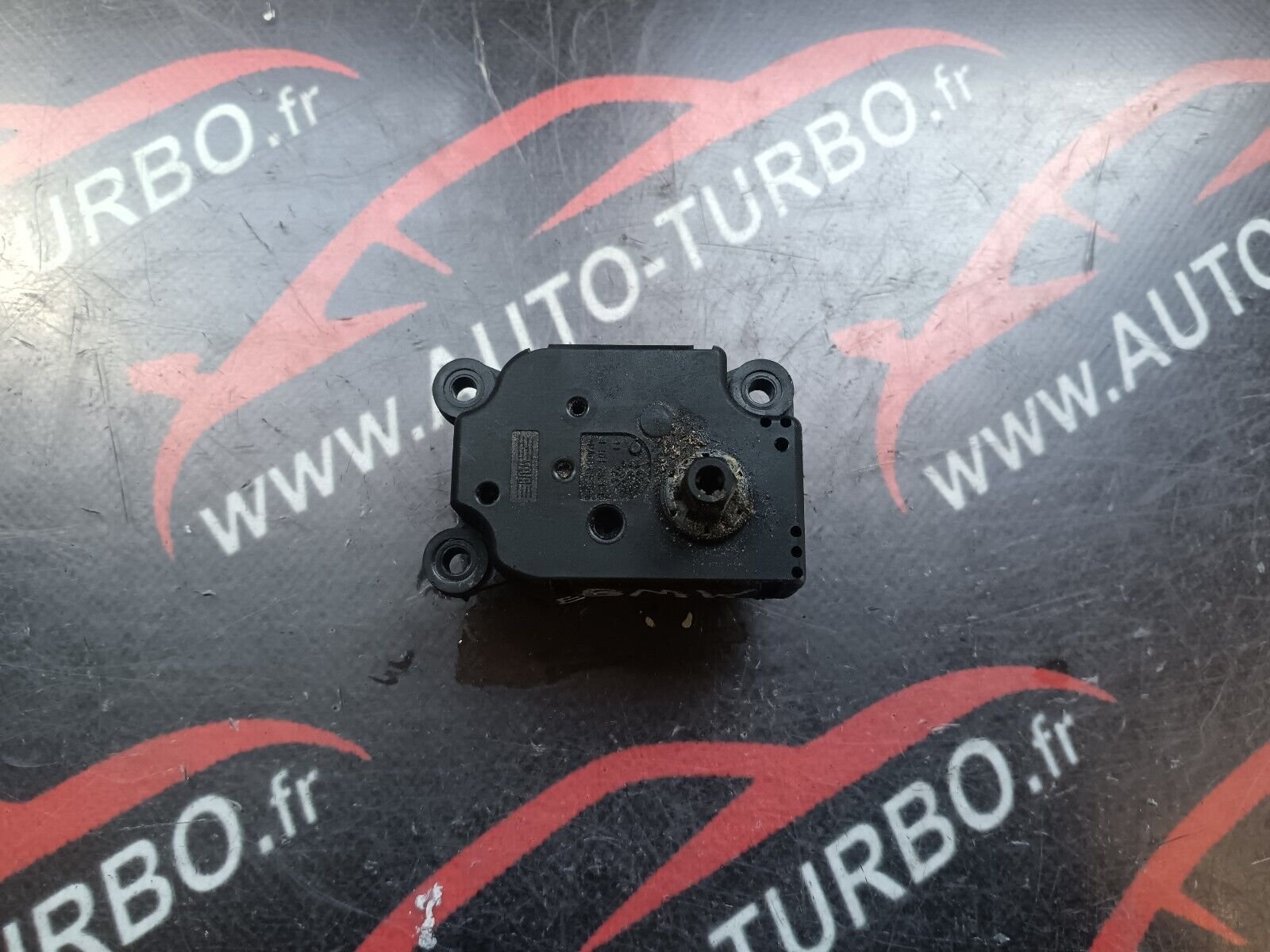 MOTEUR DE VOLET DE CHAUFFAGE BMW SERIE1 E87 REFERENCE: 113930-072