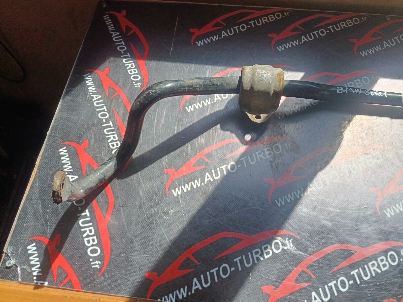 BARRE STABILISATRICE AVANT BMW SERIE 1 E87 116i REFERENCE: 6771334