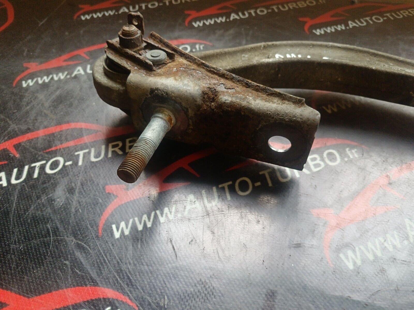 BRAS DE SUSPENSION BMW 520 F10 REFERENCE: 6082T6