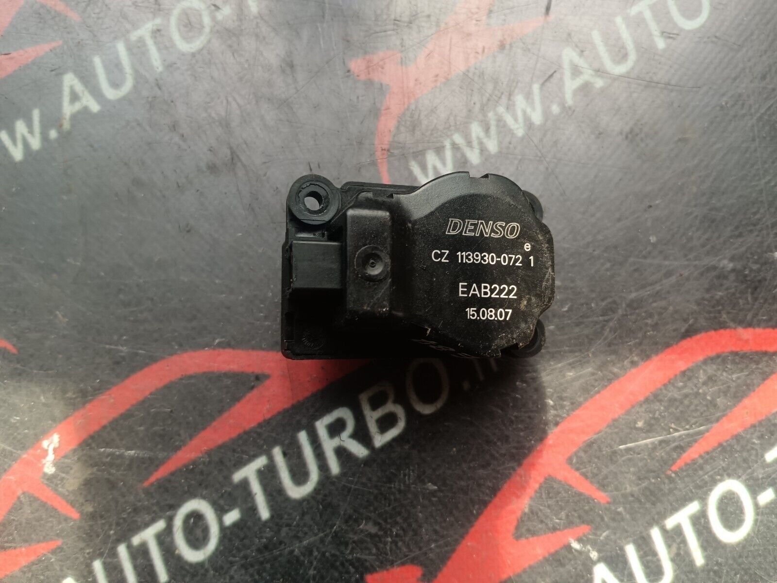 MOTEUR DE VOLET DE CHAUFFAGE BMW SERIE1 E87 116i REFERENCE: 113930-072