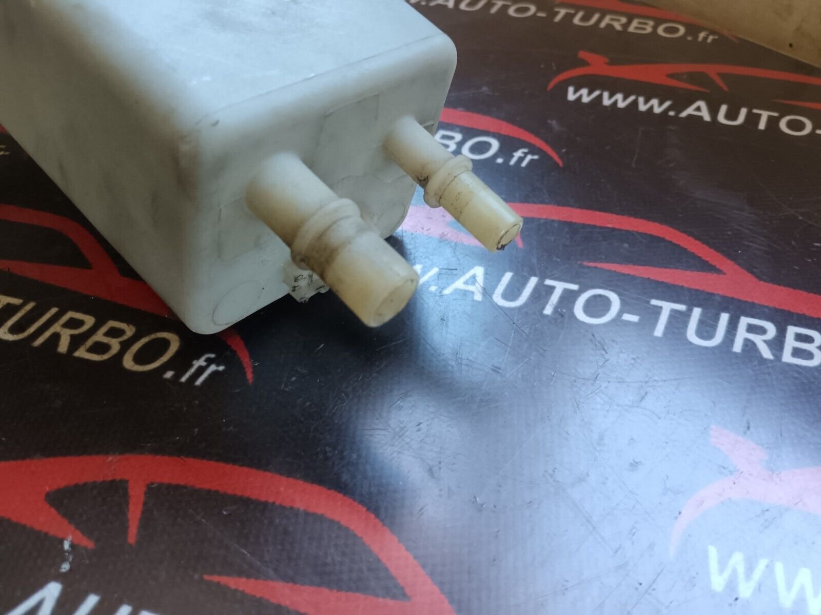 RESERVOIR DE LIQUIDE DE COLONNE DE DIRECTION CITROEN C4 PICASSO 1.6HDI 110CH