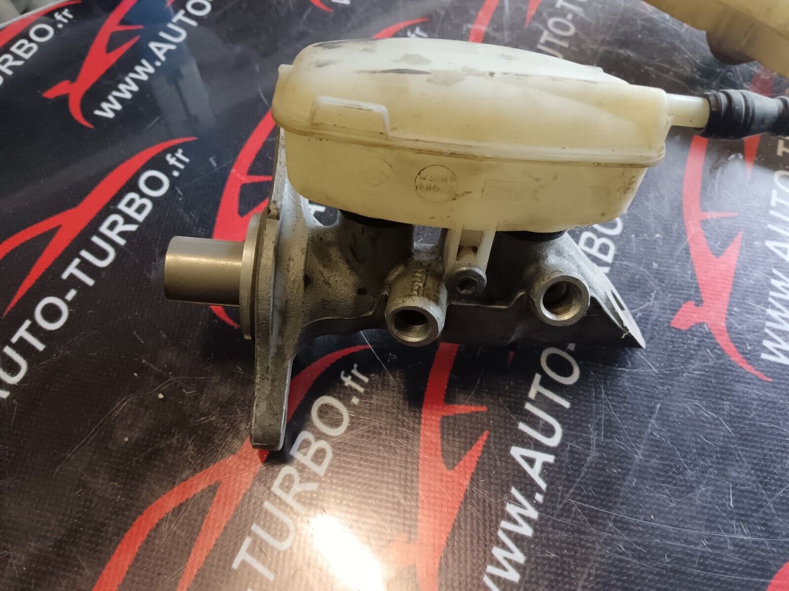 POMPE DE FREINAGE RENAULT SCENIC 3 1.5DCI REFERENCE: 460910004R