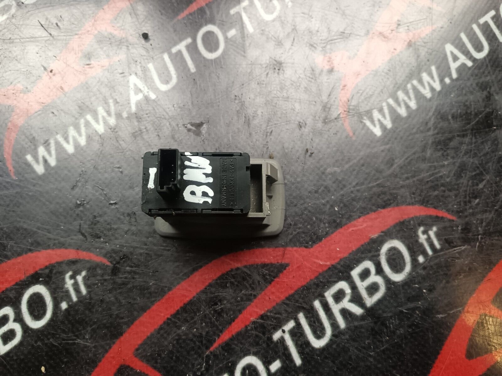 COMMENDE LEVE VITRE BMW SERIE 1 REFERENCE: 15939952