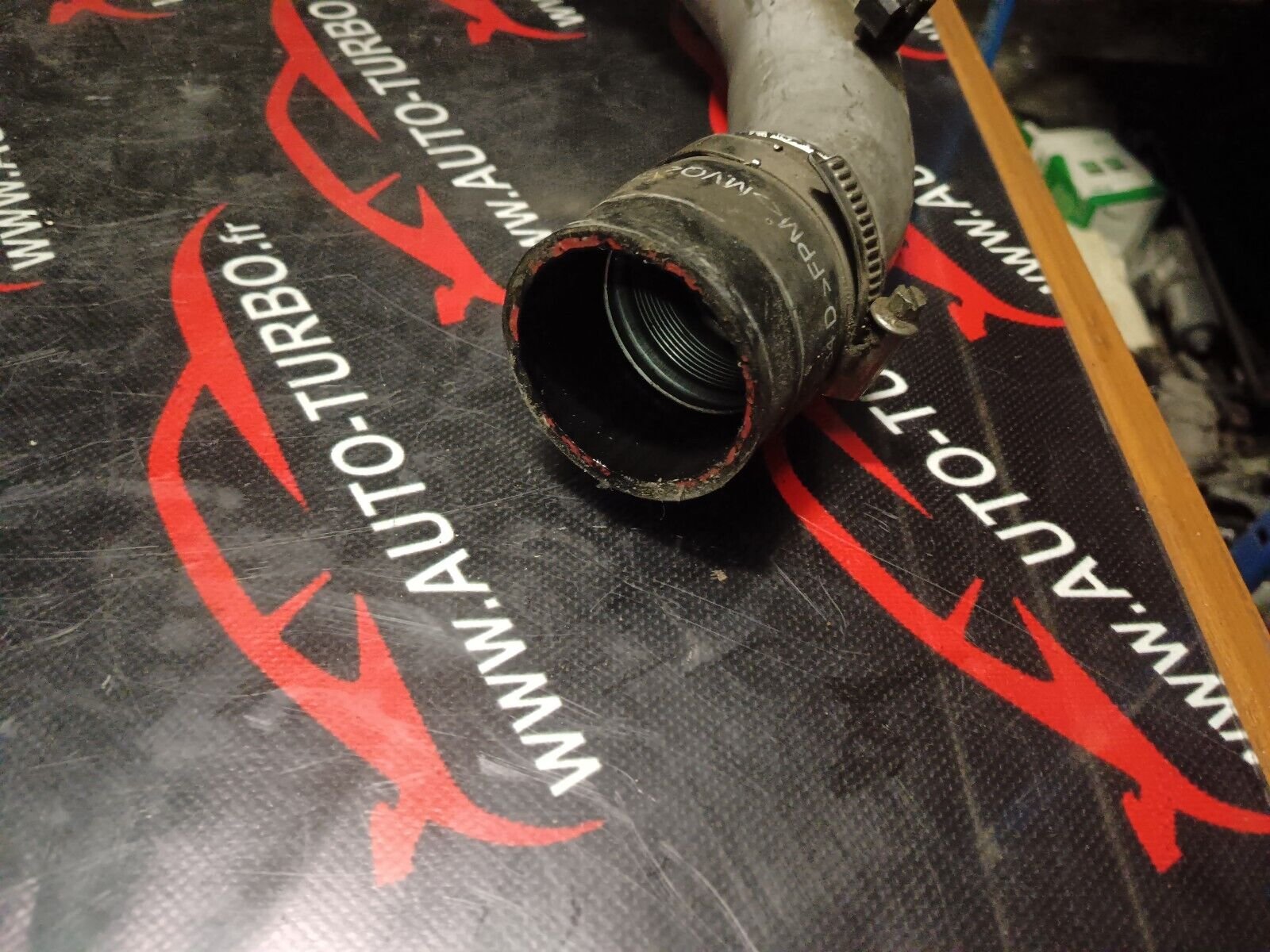 TUYAU DURITE VOLKSWAGEN GOLF V 2.0TDI