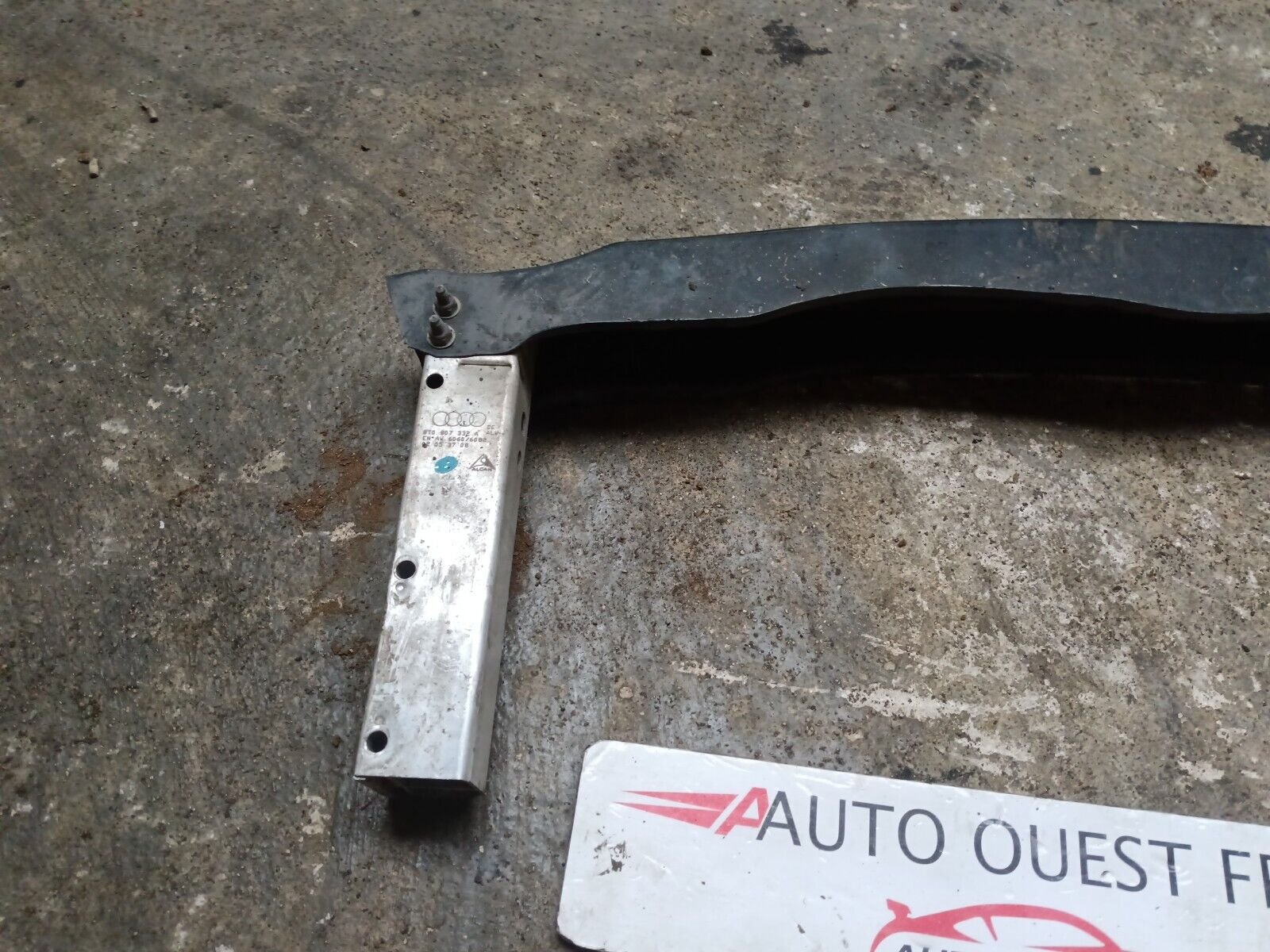 RENFORT PARE CHOC AVANT (TRAVERS) VOLKSWAGEN EOS