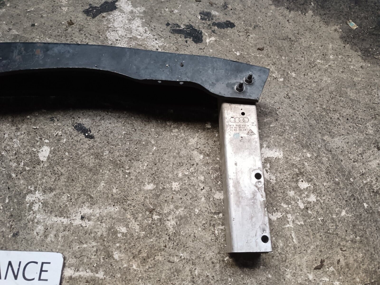 RENFORT PARE CHOC AVANT (TRAVERS) VOLKSWAGEN EOS