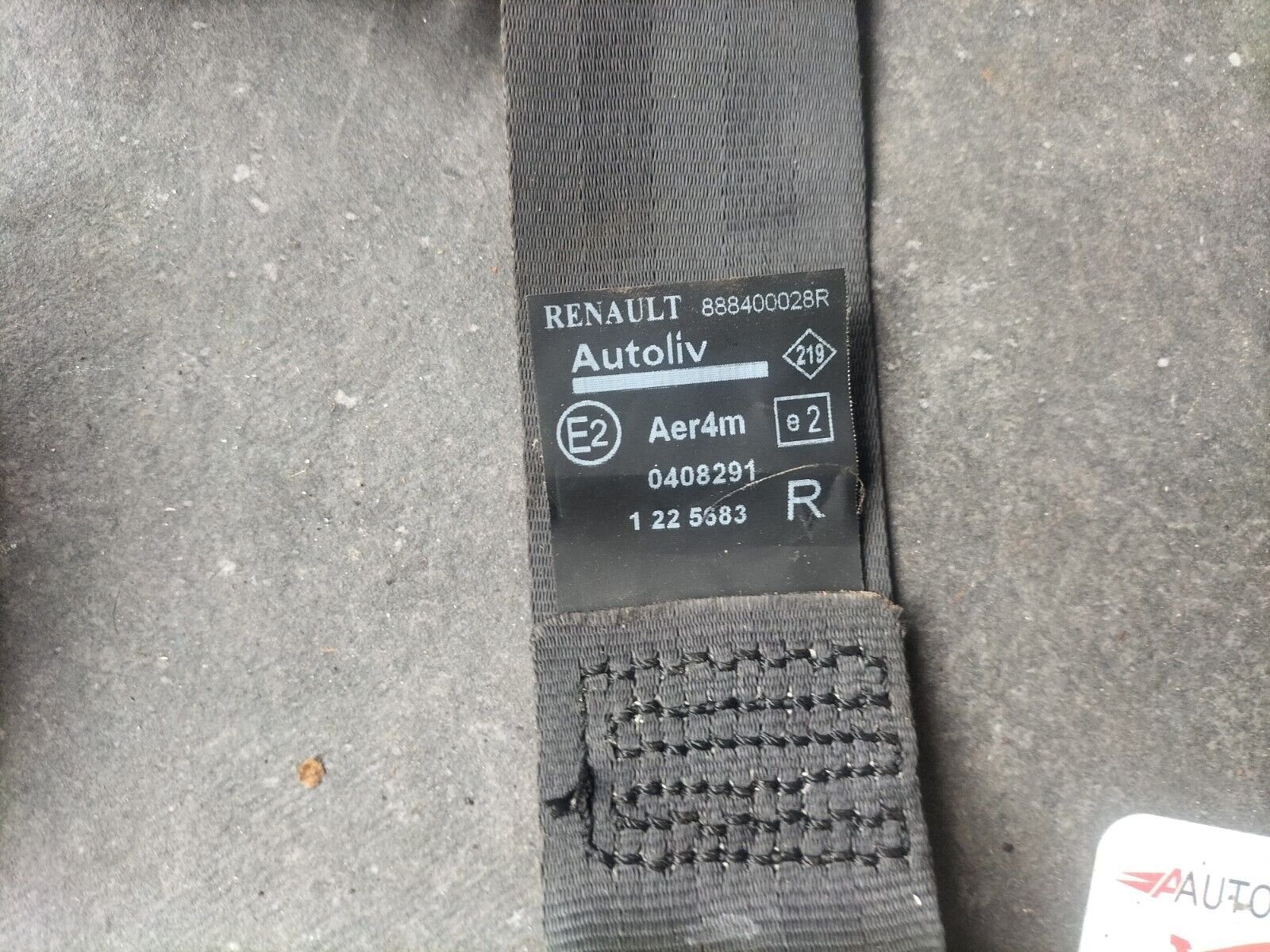 CEINTURE DE SECURITE ARRIERE DROIT RENAULT SCENIC III 888400028R