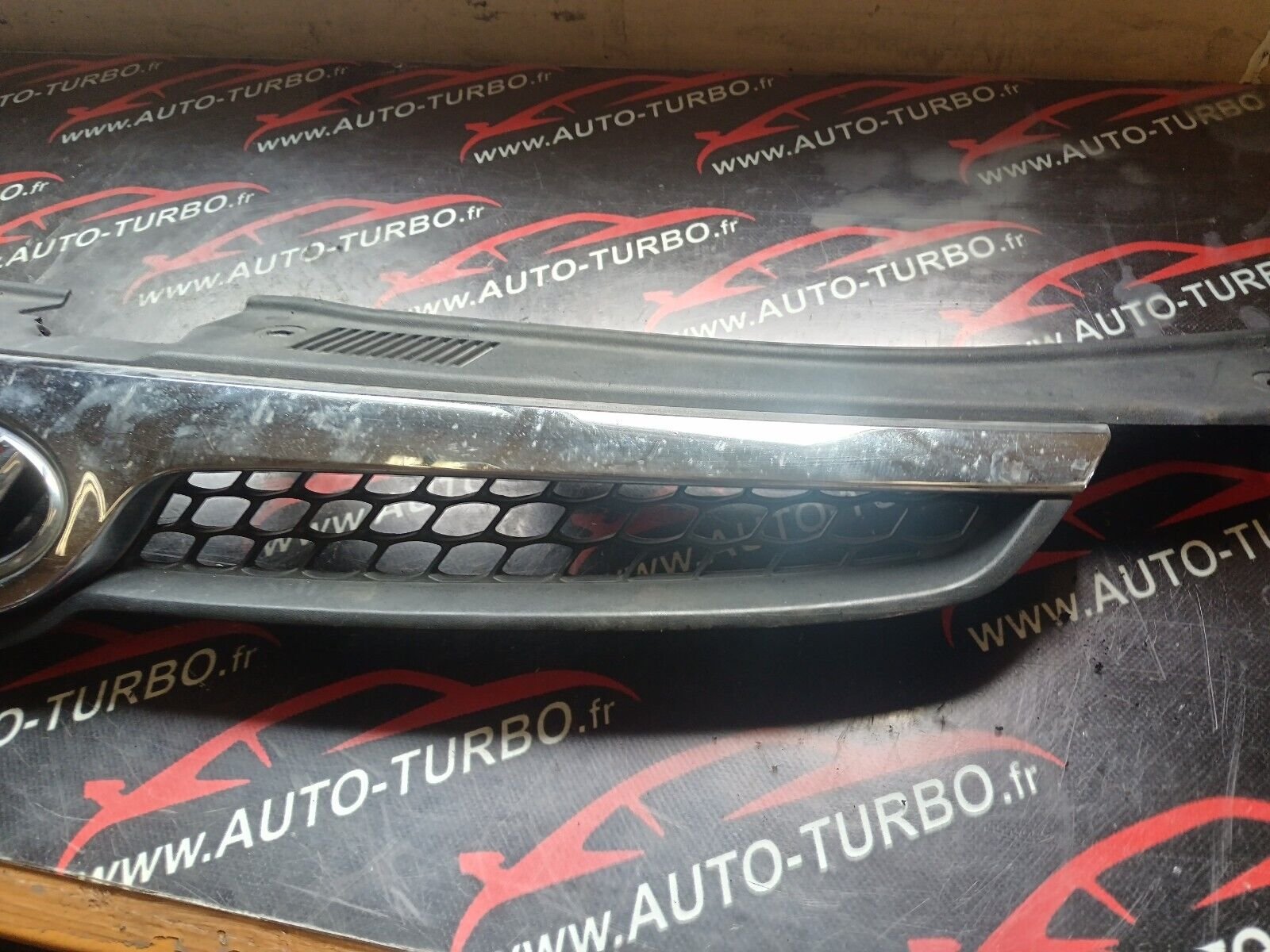 GRILLE CALANDRE HYUNDAI i30 1.6CRDI 90CH REFERENCE: 863512L000