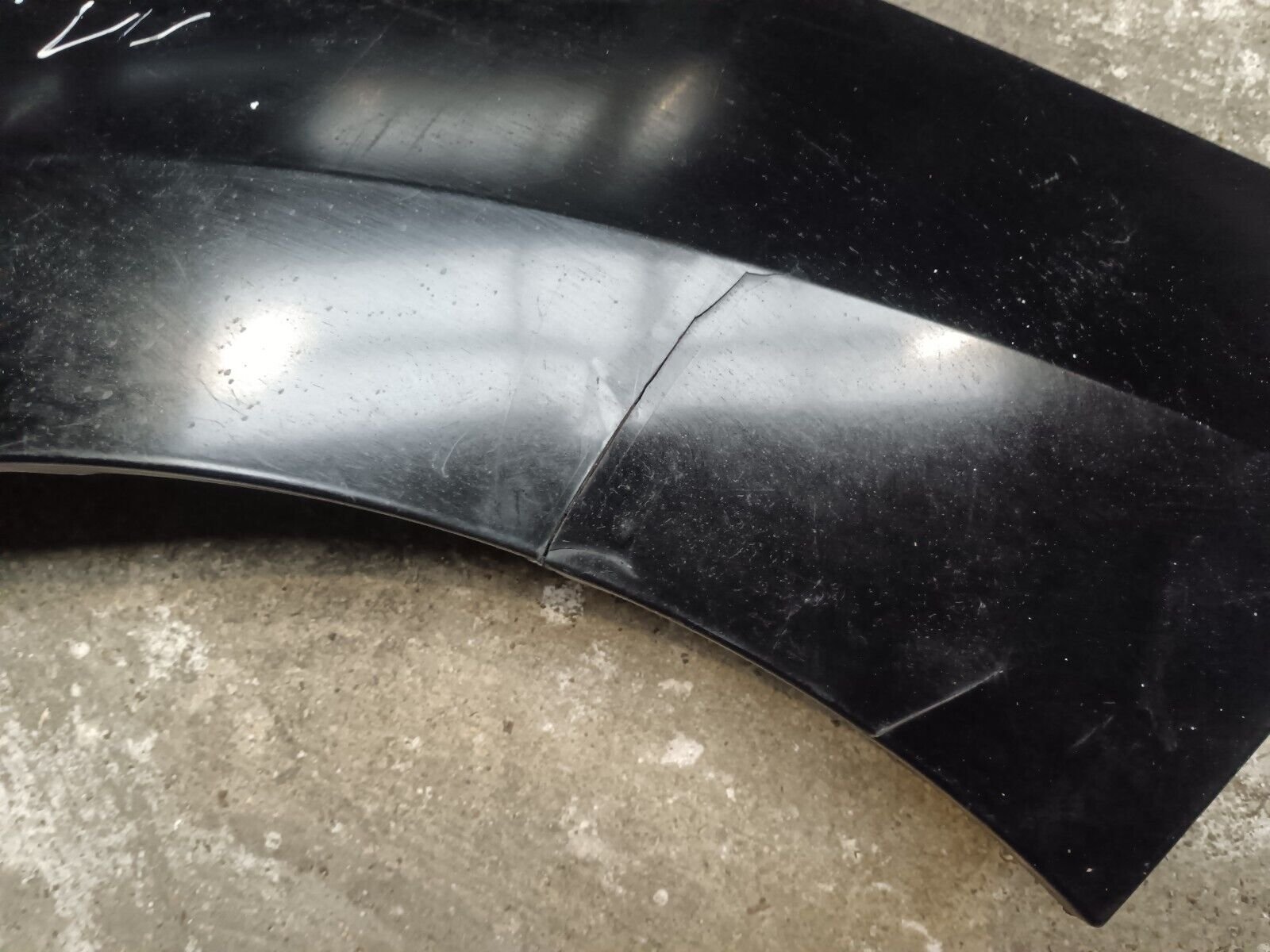 AILE AVANT DROIT ABIME PEUGEOT 308SW REFERENCE: 7841Y1