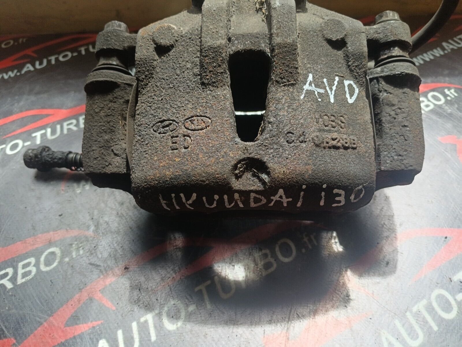 ETRIER AVANT DROIT HYUNDAI i30 1.6CRDI 90CH REFERENCE: