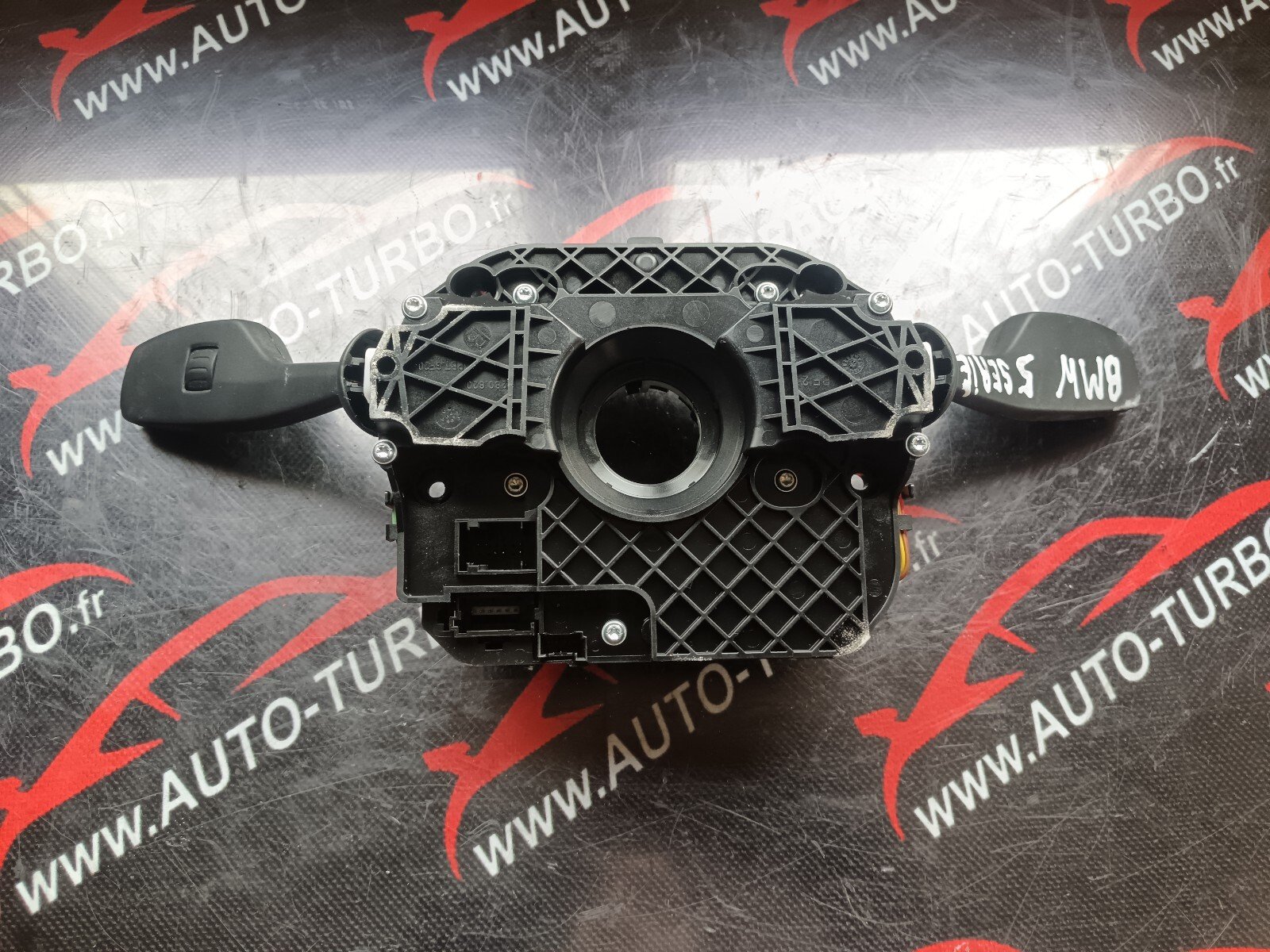 COMMANDE VOLANT BMW 520 F10 REFERENCE: 9245622