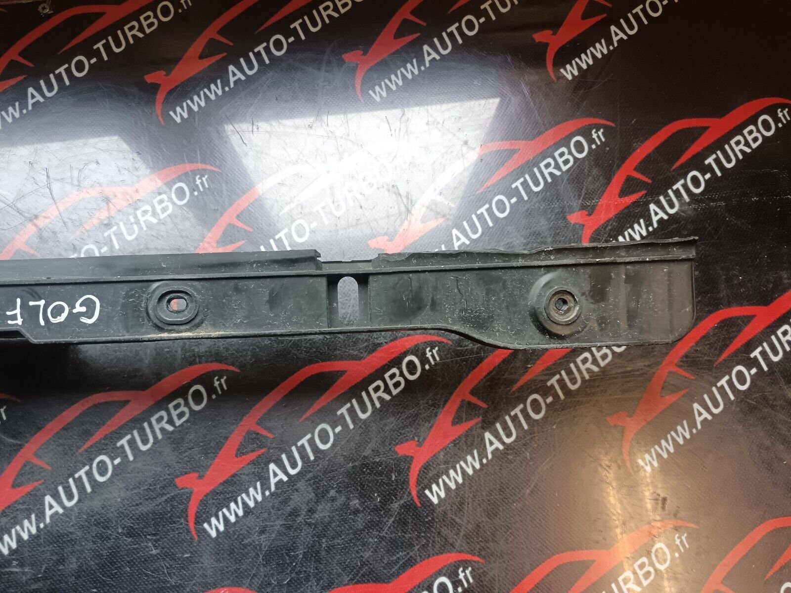 SUPPORT PARE CHOC ARRIERE VOLKSWAGEN GOLF V REFERENCE: 1K6807863