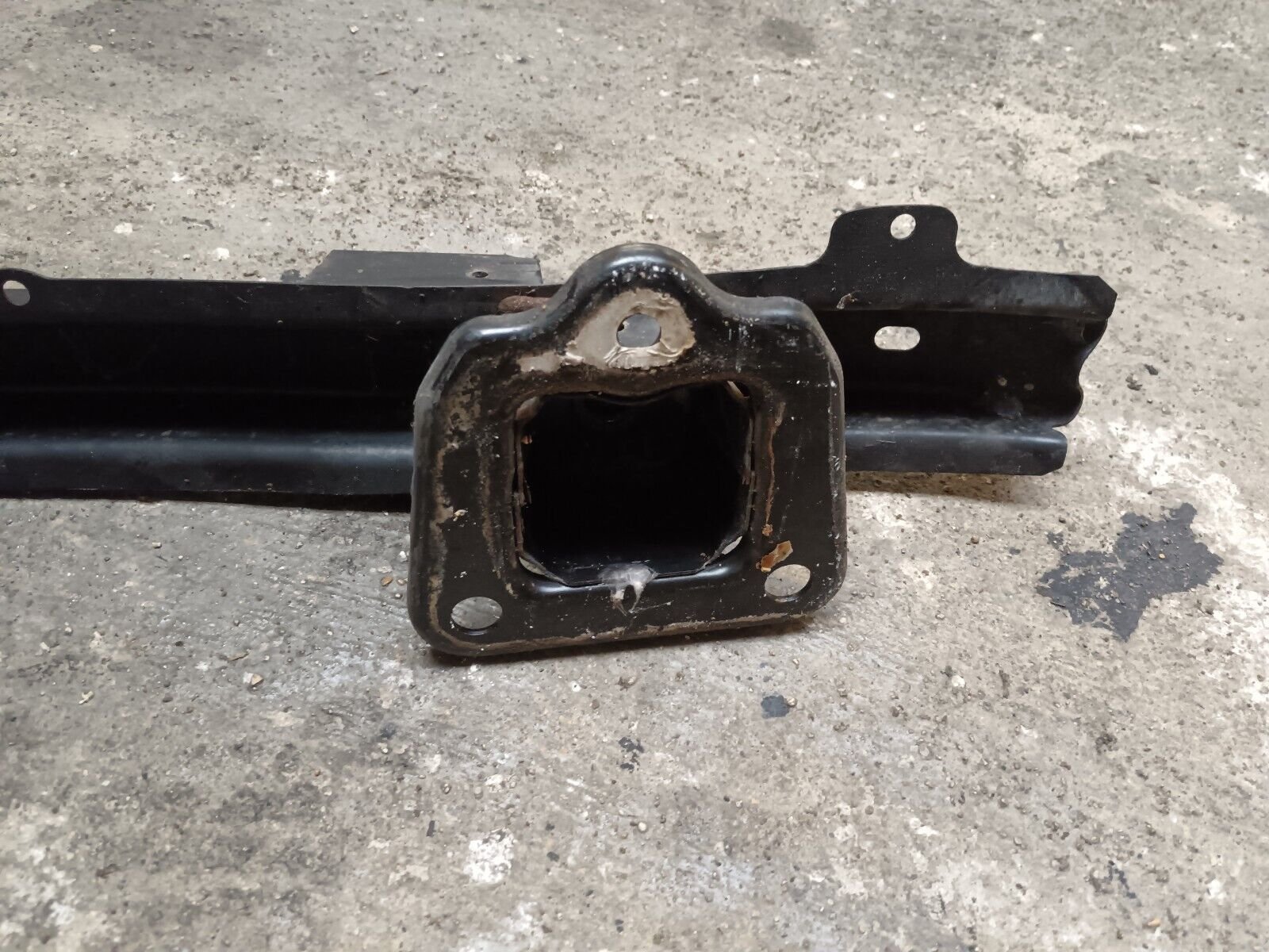 RENFORT PARE CHOC ARRIERE (TRAVERS) BMW SERIE 1 E87 REFERENCE: 7164189