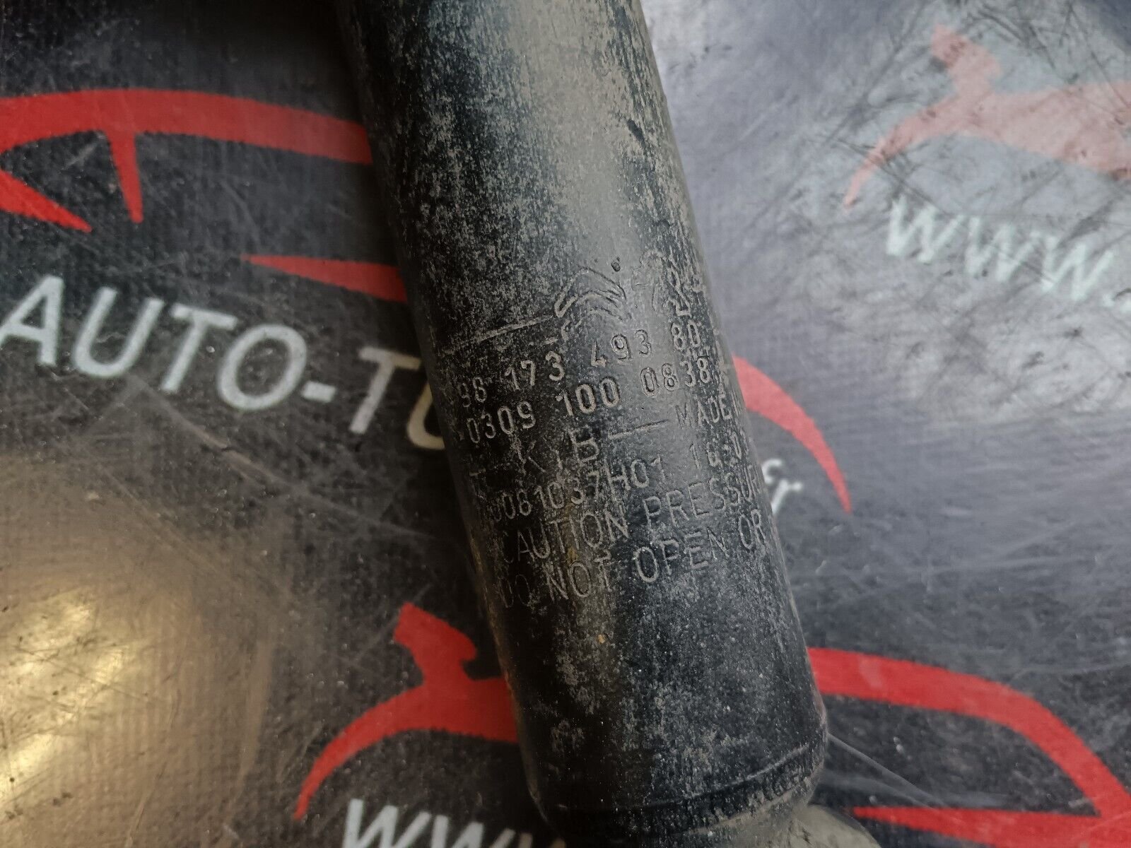 AMORTISSEUR ARRIERE DROITE  PEUGEOT 308 SW PHASE 2 9817349380