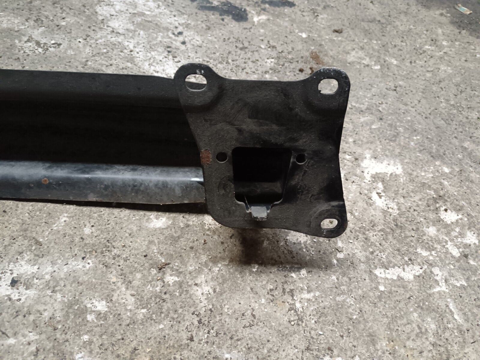 RENFORT PARE CHOC ARRIERE (TRAVERS) VOLKSWAGEN EOSREFERENCE: 1K0807305C