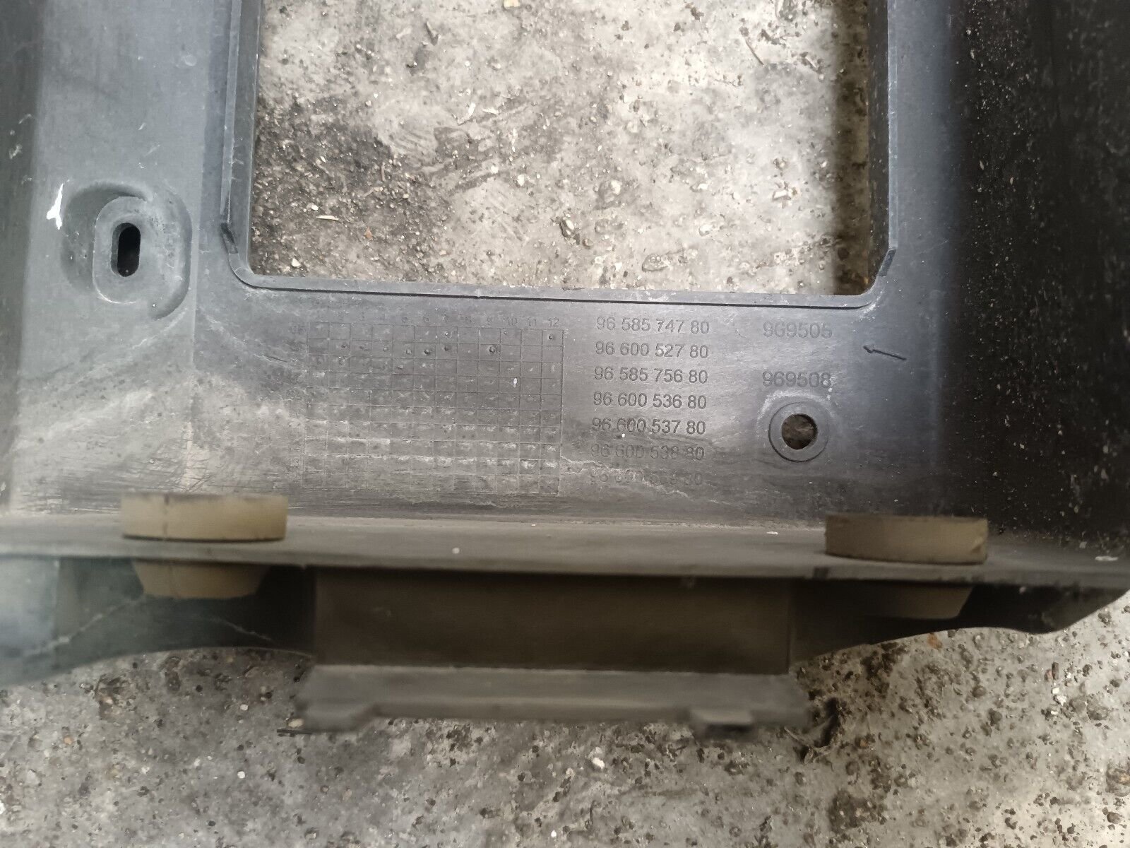 SUPPORT RADIATEUR PSA 1.6HDI PICASSO 308 REFERENCE: 9658574780