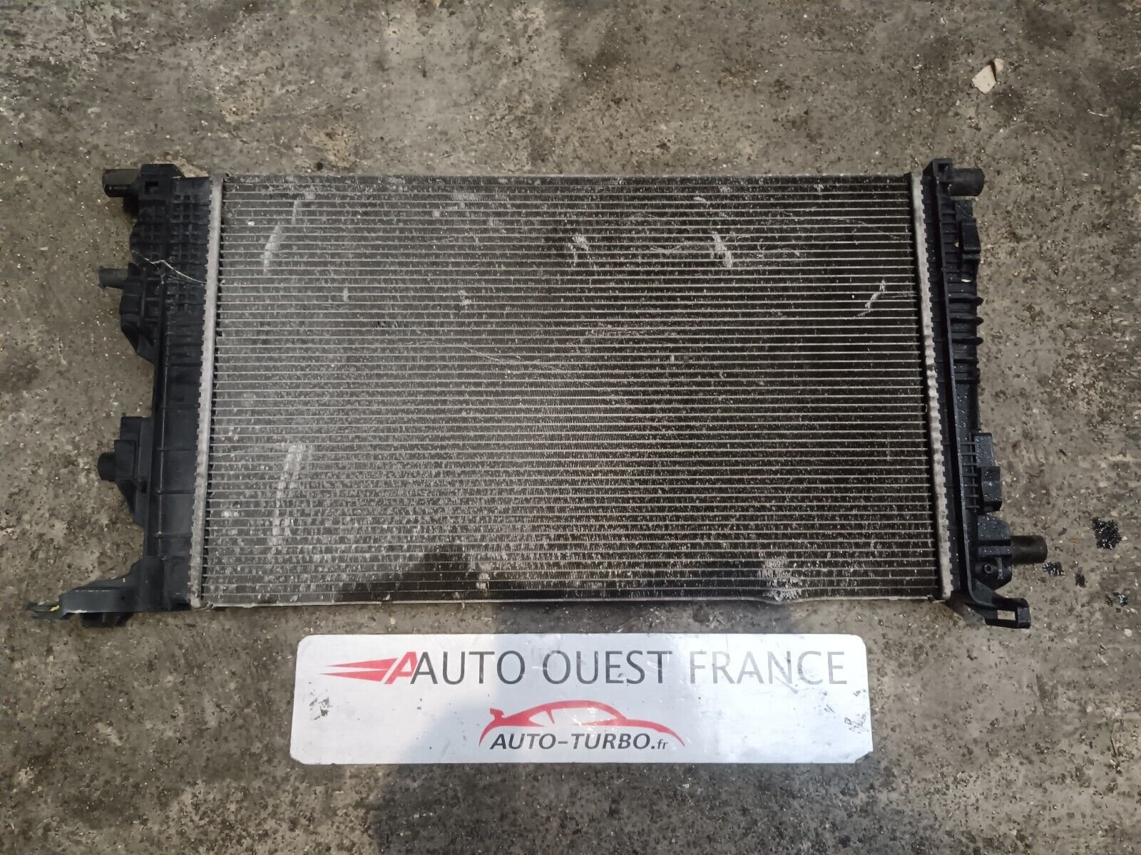 RADIATEUR EAU RENAULT SCENIC 3 REFERENCE: 68806694