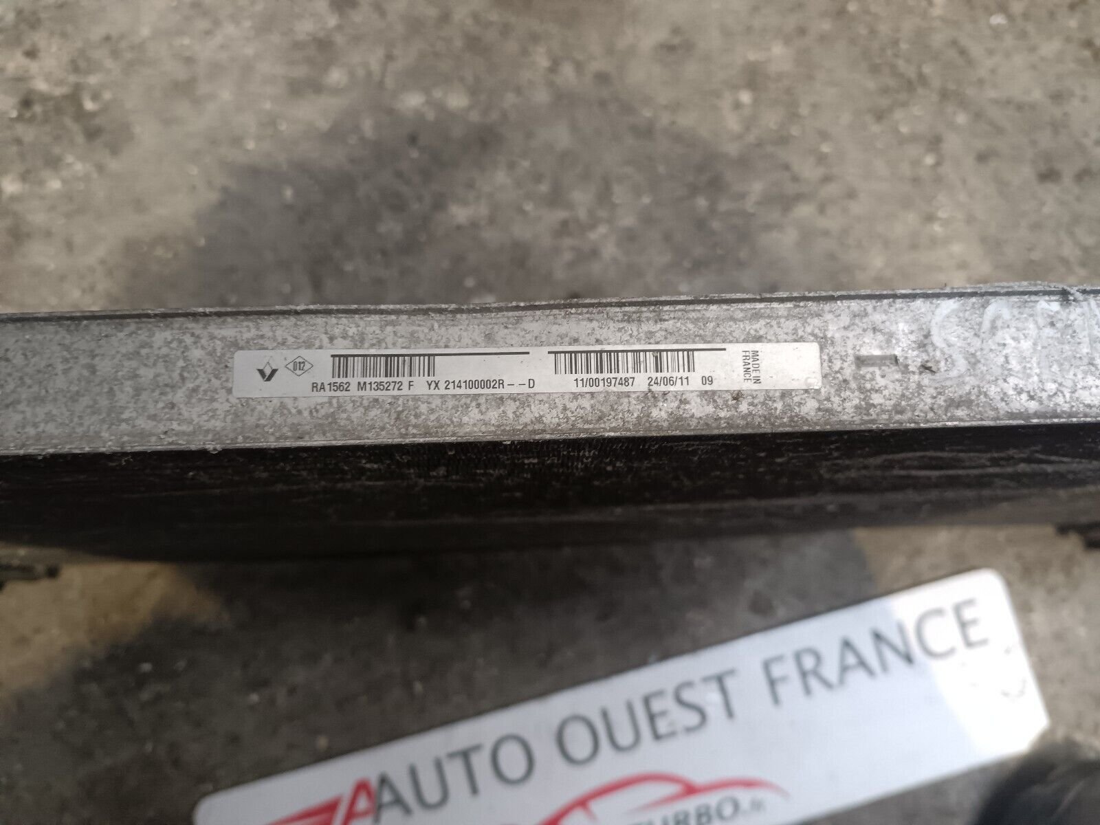 RADIATEUR EAU RENAULT SCENIC 3 REFERENCE: 68806694