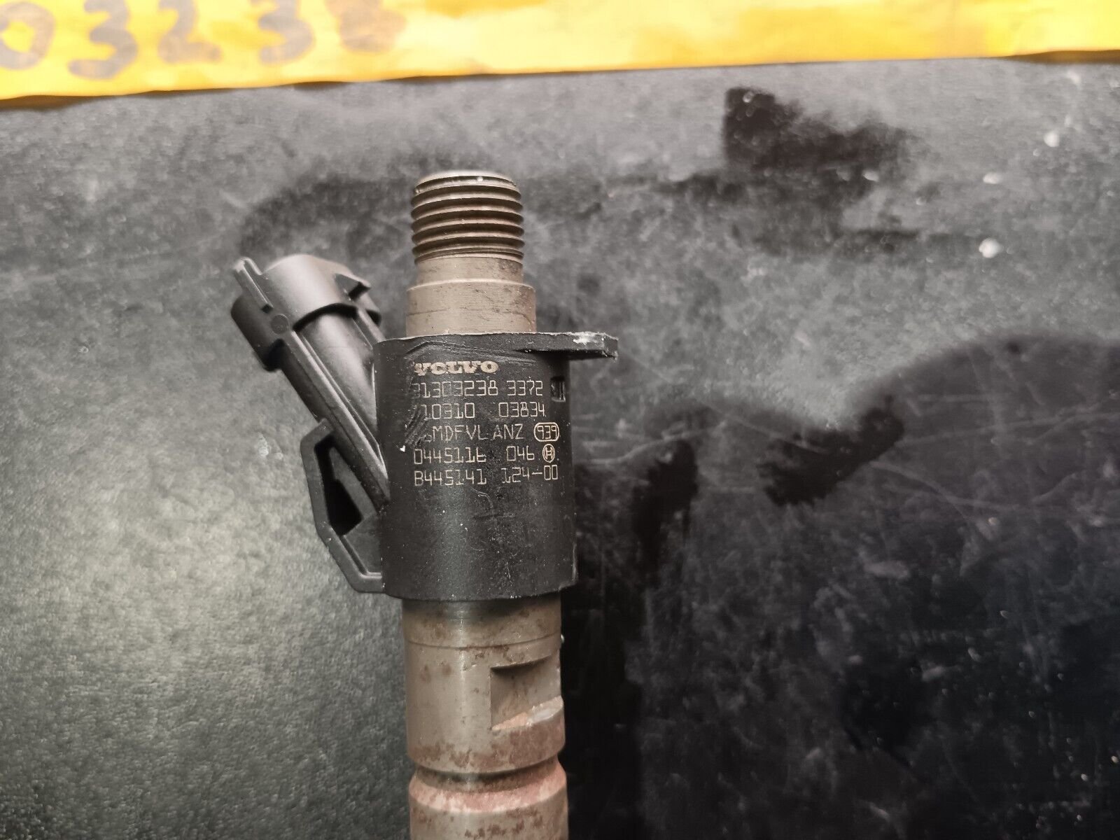 INJECTEUR VOLVO V60 V70 S80 V50 XC60 2L DIESEL REFERENCE: 31303238