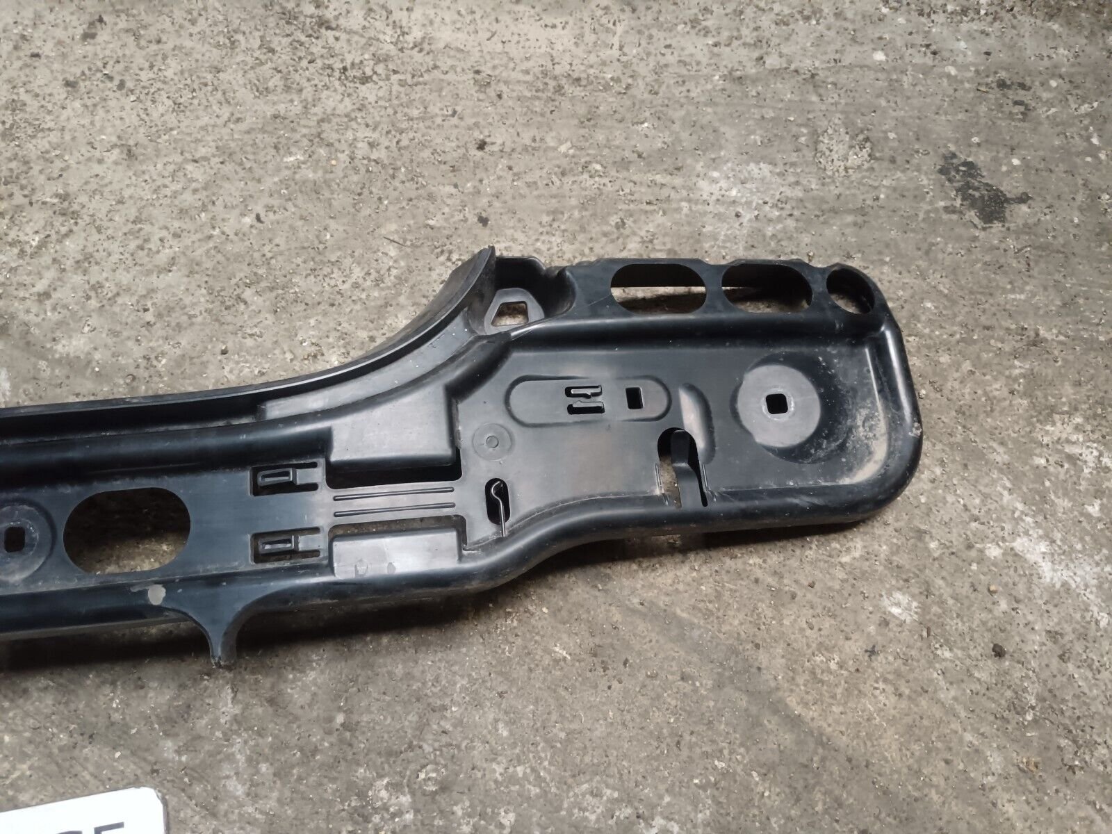 SUPPORT PARE CHOCS ARRIERE BMW 525 E60 REFERENCE: 7056343