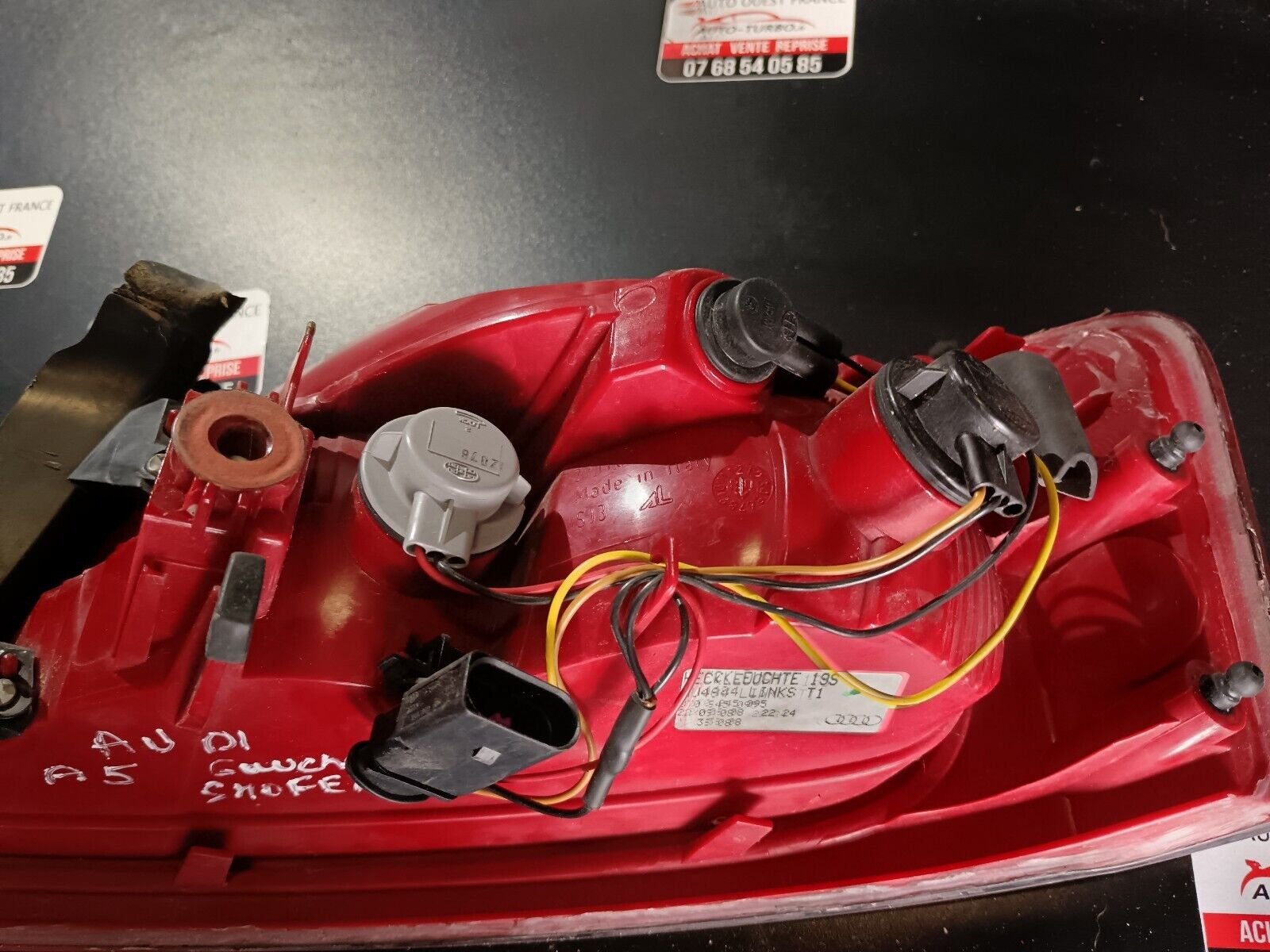 FEU ARRIERE GAUCHE AUDI A5 REFERANCE 8T0945095