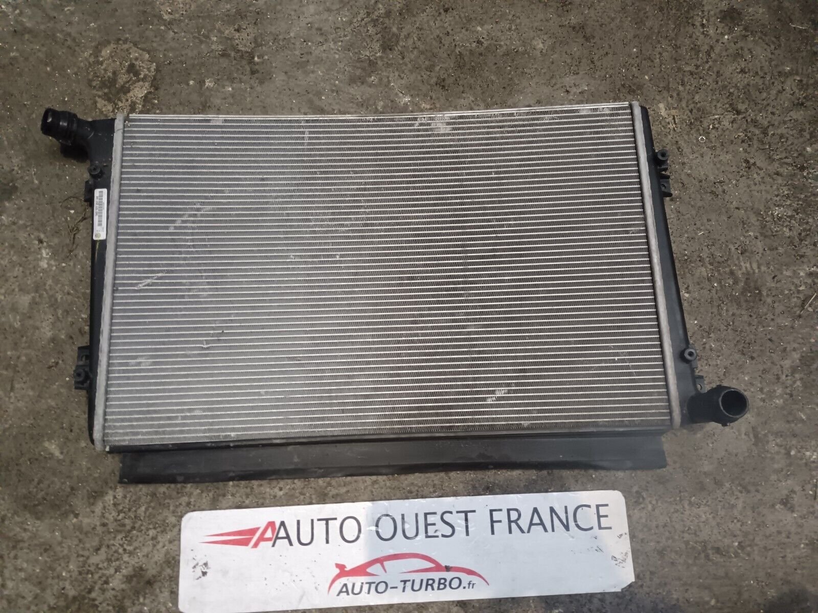 RADIATEUR EAU VOLKSWAGEN EOS TOURAN REFERENCE: 1K0121251
