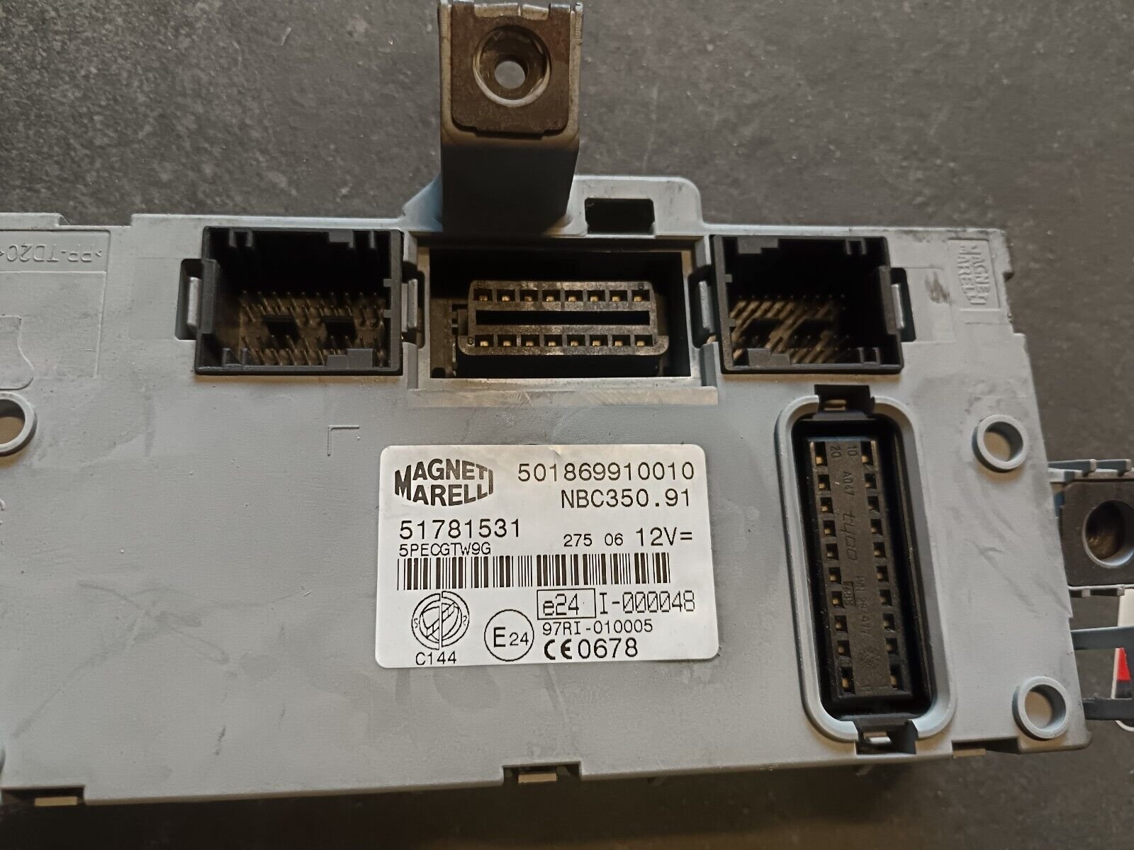 CALCULATEUR ECU FIAT IDEA REFERENCE: 501869910010