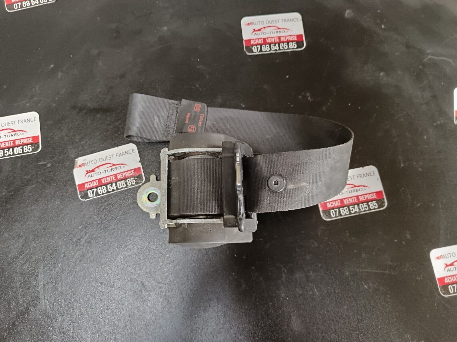 CEINTURE DE SECURITE ARRIERE 307cc 2.0L 136CH ESSENCE REFERENCE: 041063