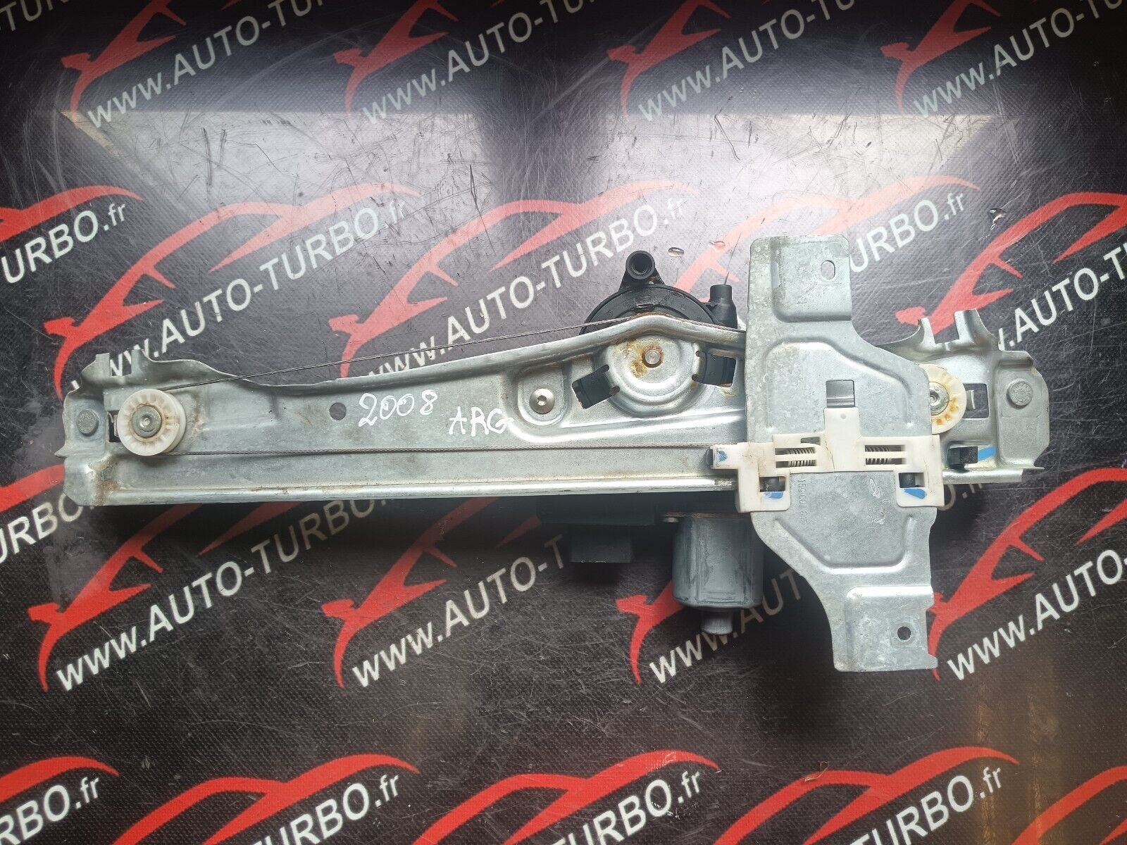 MECHANISME + MOTEUR LEVE VITRE ARG PEUGEOT 2008 REFERENCE: 9806082280