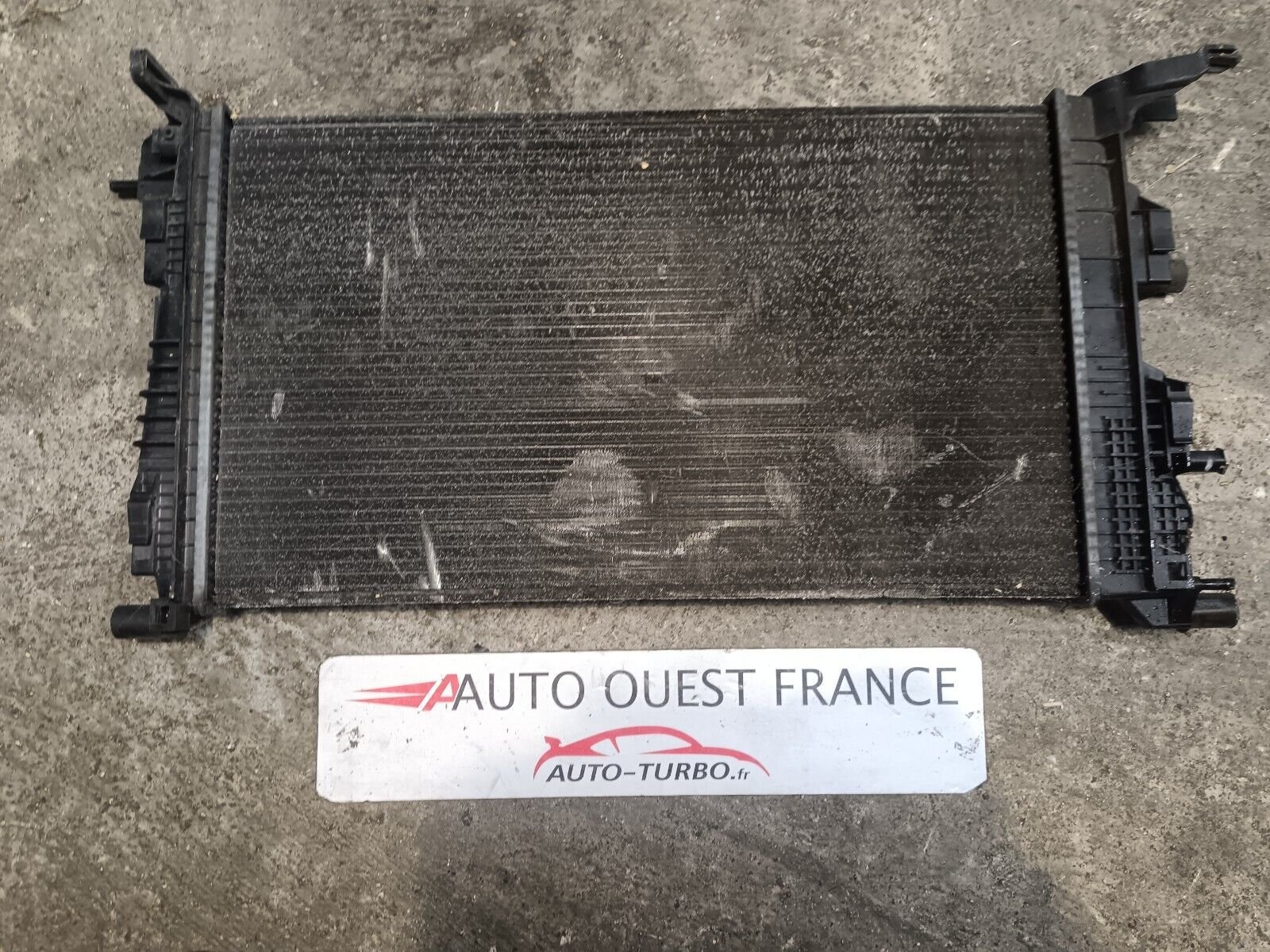 RADIATEUR EAU RENAULT MEGANE SCENIC 3 REFERENCE: 214105150