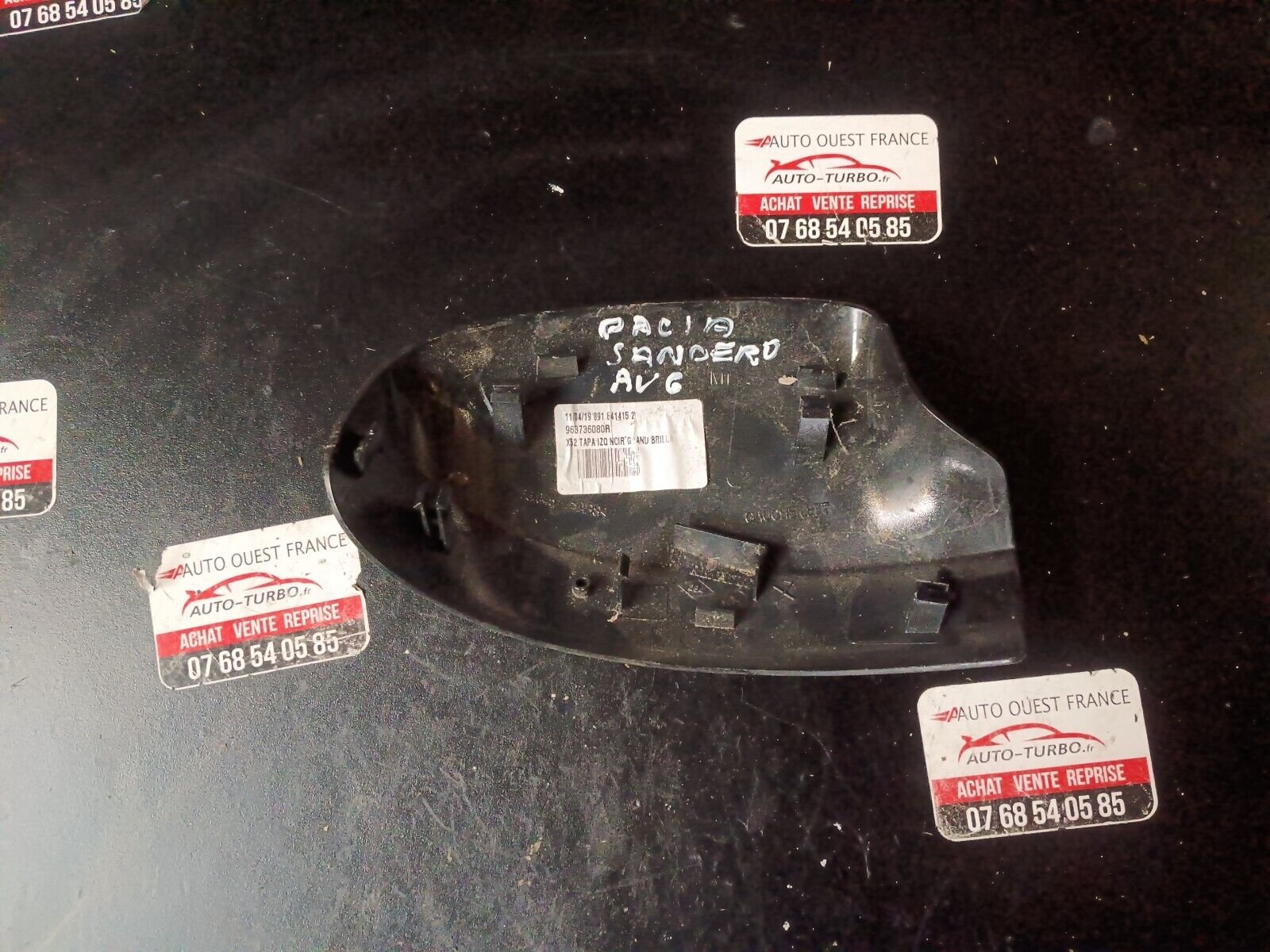 COQUE DE RETROVISEUR GAUCHE DACIA SANDERO REFERENCE: 963736080