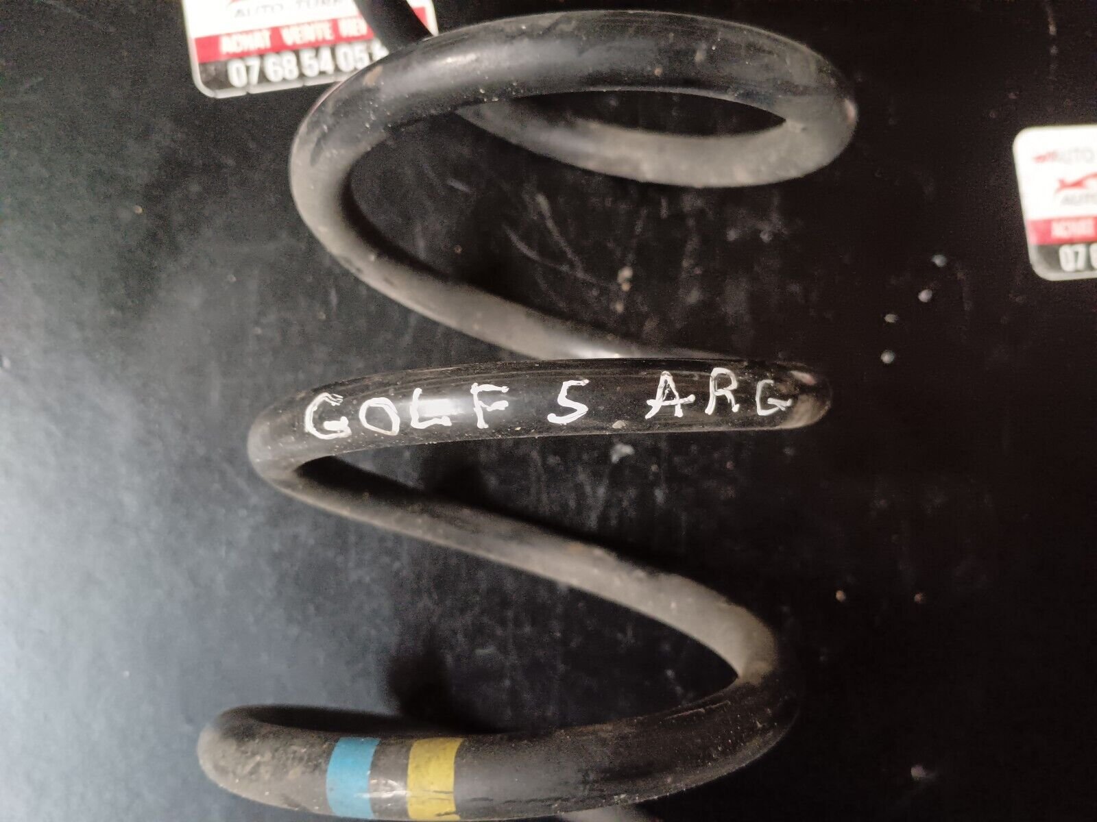 RESSORT DE SUSPENSION ARRIERE GAUCHE VOLKSWAGEN GOLF V REFERENCE: 1K0511115