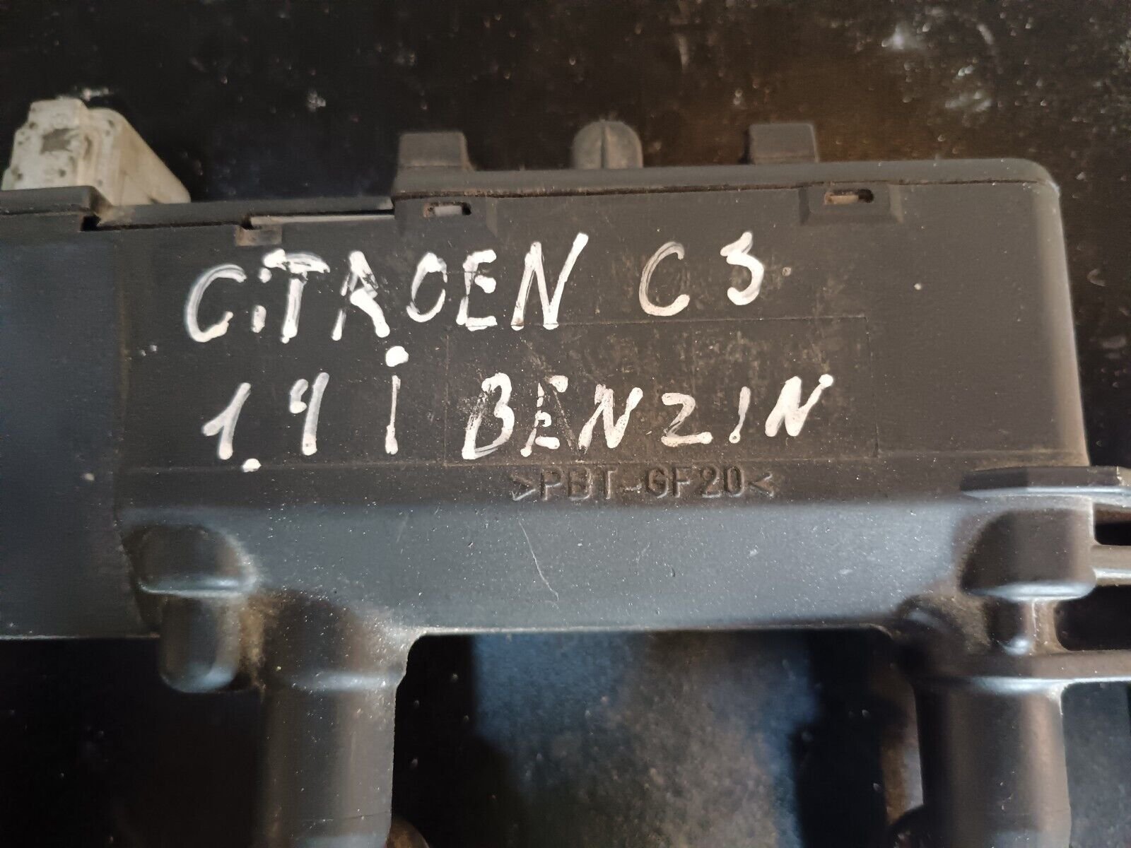 RAMPE INJECTION CITROEN C3 1.4i ESSENCE REFERENCE: 50930959